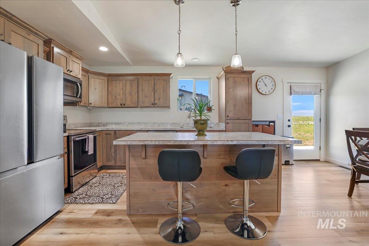 190 Bison Way, Fairfield, Idaho 83327, 3 Bedrooms, 2 Bathrooms, Residential For Sale, Price $399,000, 98947924