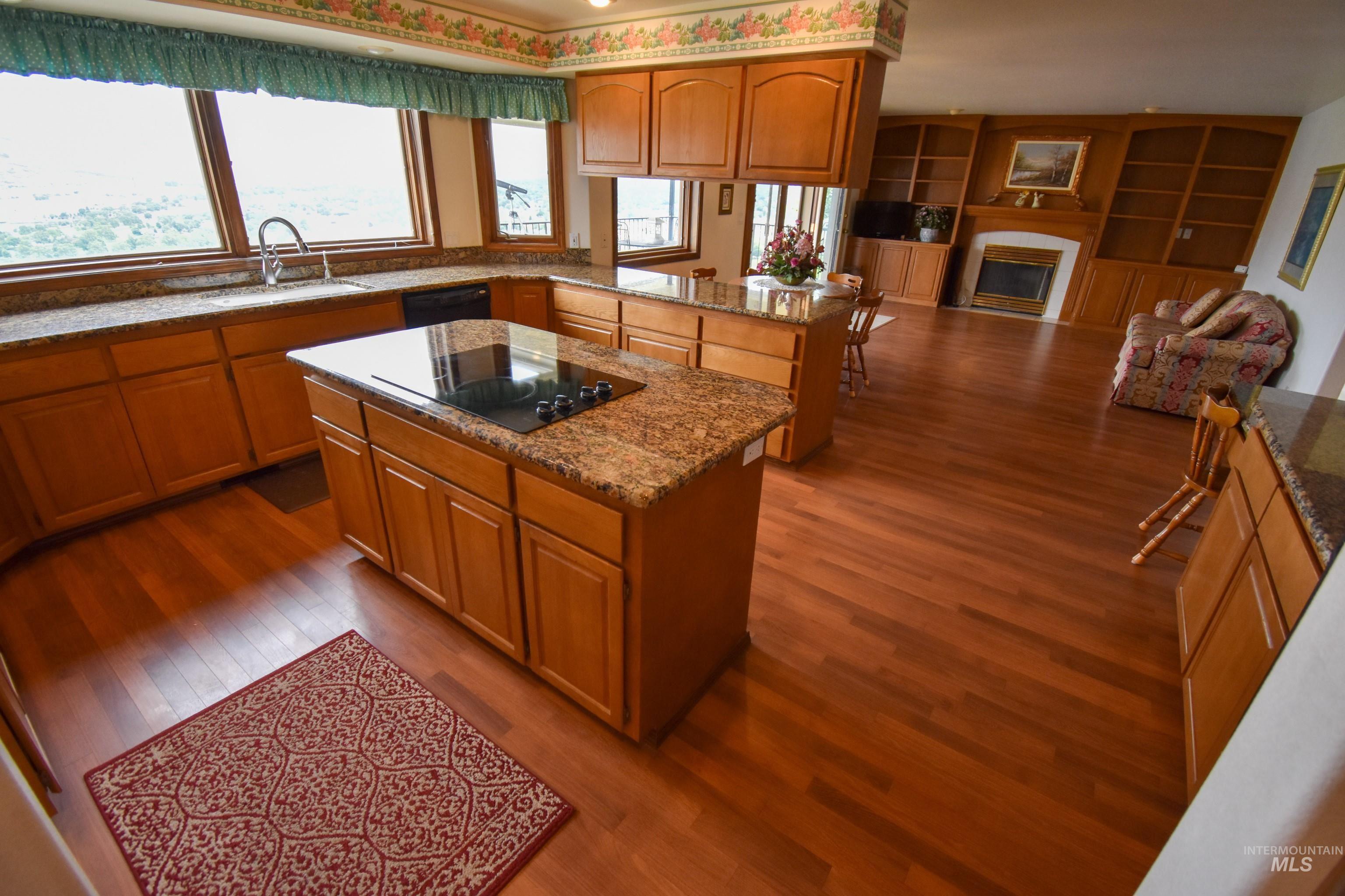 2530 Valleyview Drive, Clarkston, Washington 99403, 4 Bedrooms, 3 Bathrooms, Residential For Sale, Price $749,000,MLS 98947932