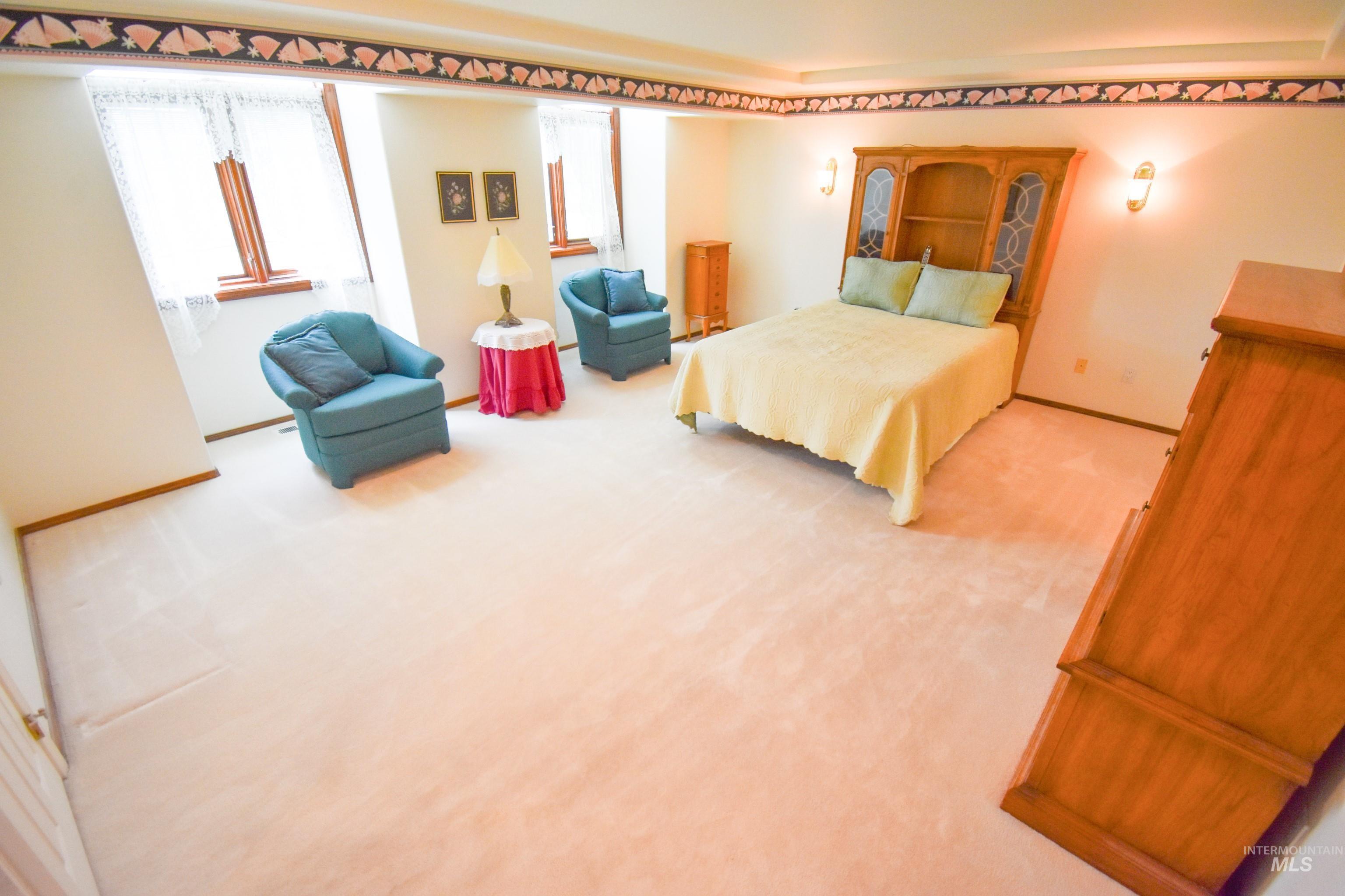 2530 Valleyview Drive, Clarkston, Washington 99403, 4 Bedrooms, 3 Bathrooms, Residential For Sale, Price $749,000,MLS 98947932