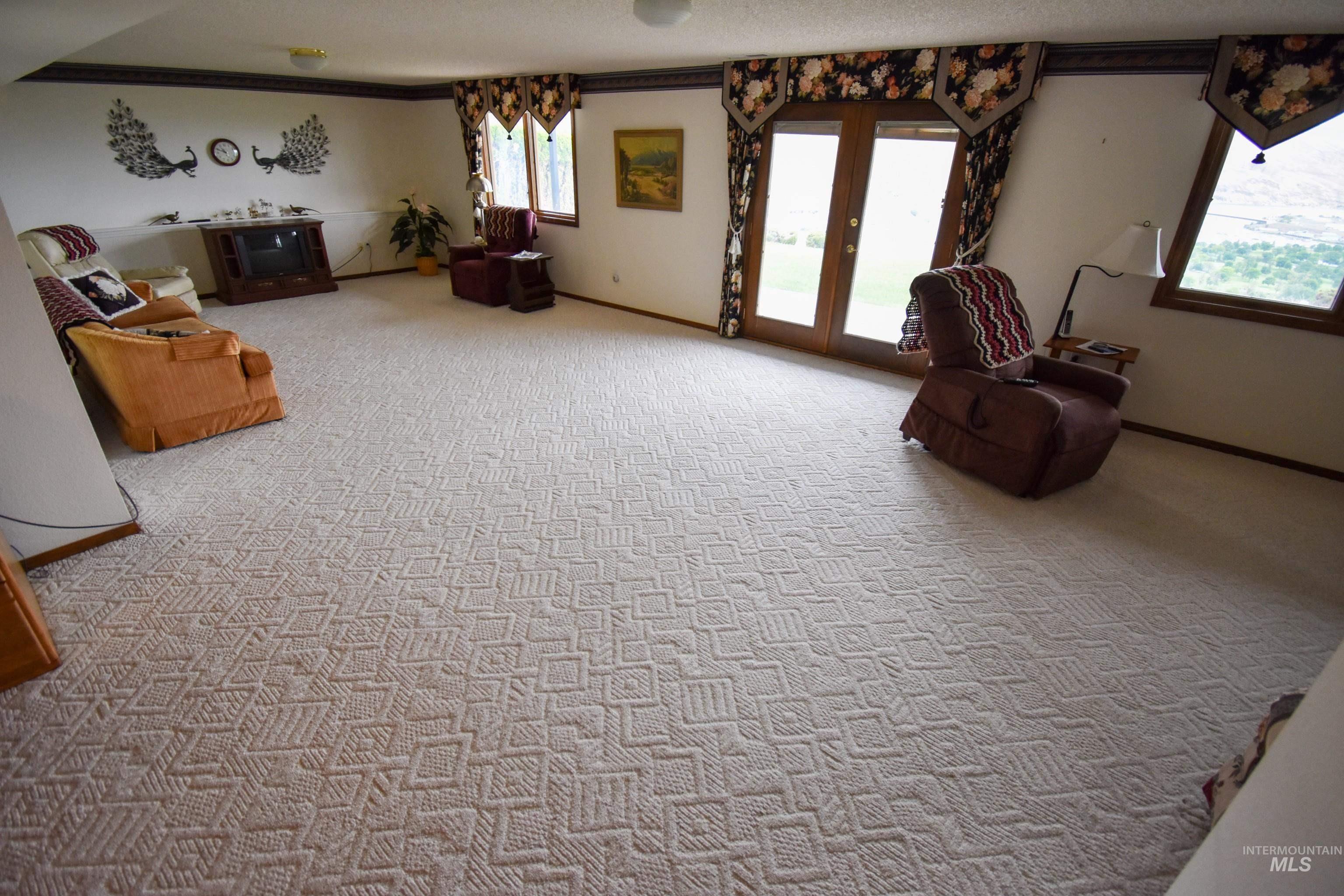 2530 Valleyview Drive, Clarkston, Washington 99403, 4 Bedrooms, 3 Bathrooms, Residential For Sale, Price $749,000,MLS 98947932