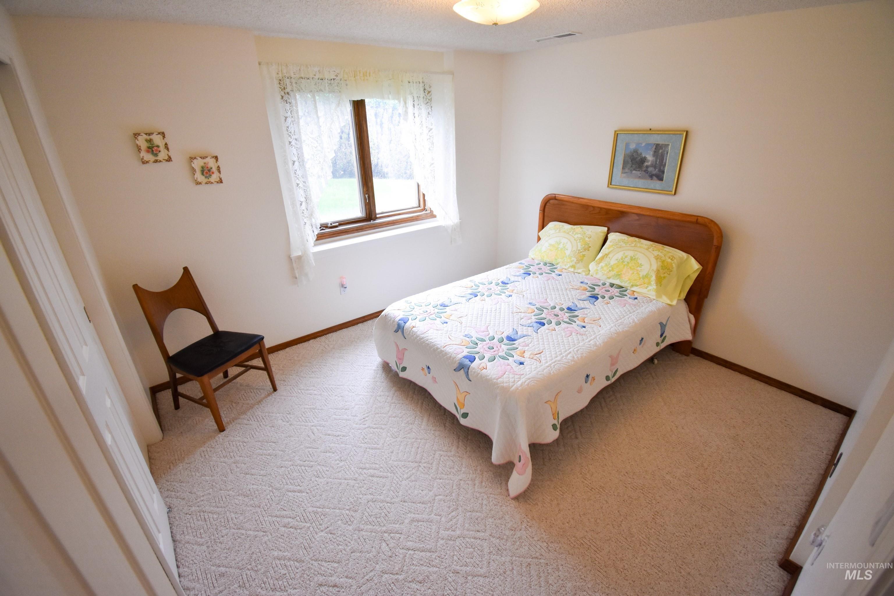 2530 Valleyview Drive, Clarkston, Washington 99403, 4 Bedrooms, 3 Bathrooms, Residential For Sale, Price $749,000,MLS 98947932