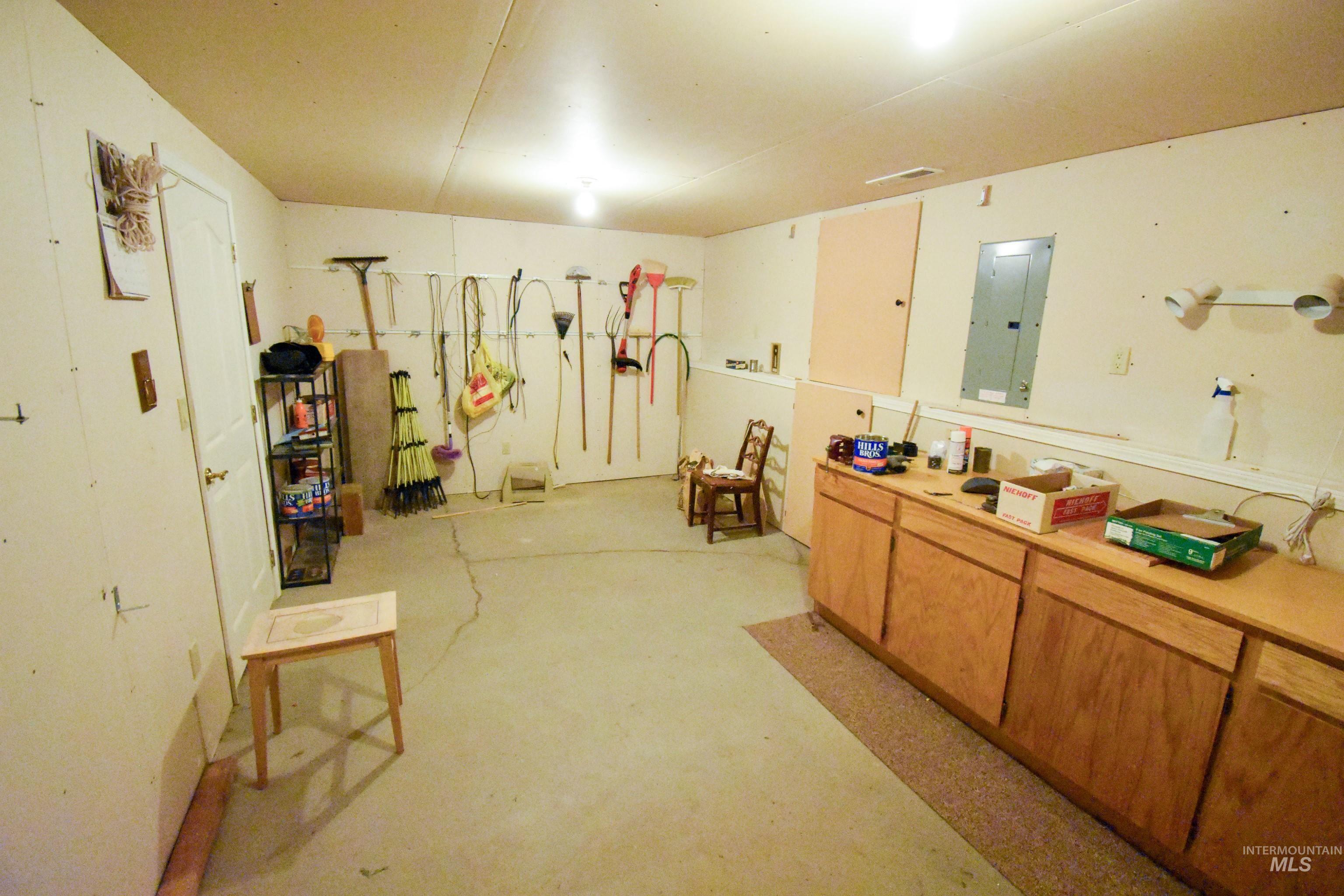 2530 Valleyview Drive, Clarkston, Washington 99403, 4 Bedrooms, 3 Bathrooms, Residential For Sale, Price $749,000,MLS 98947932