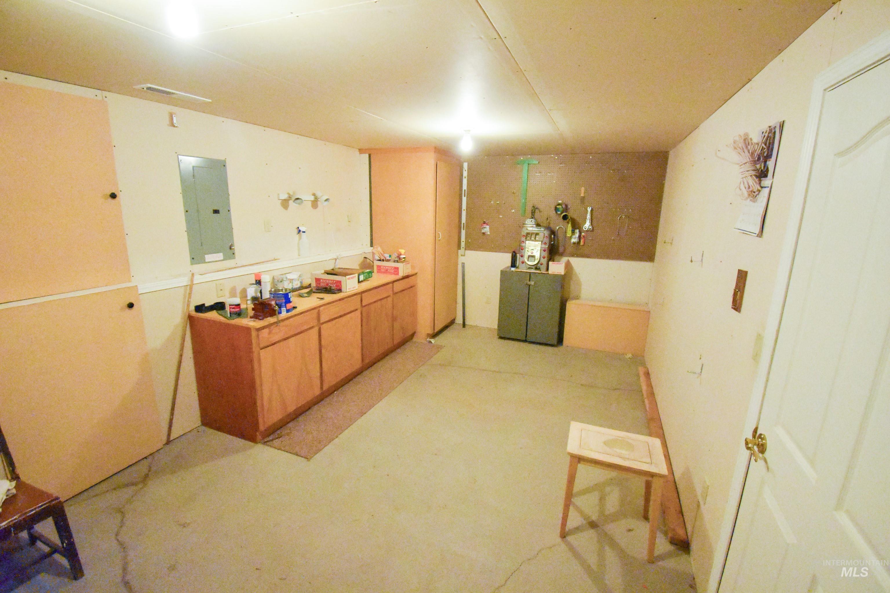 2530 Valleyview Drive, Clarkston, Washington 99403, 4 Bedrooms, 3 Bathrooms, Residential For Sale, Price $749,000,MLS 98947932