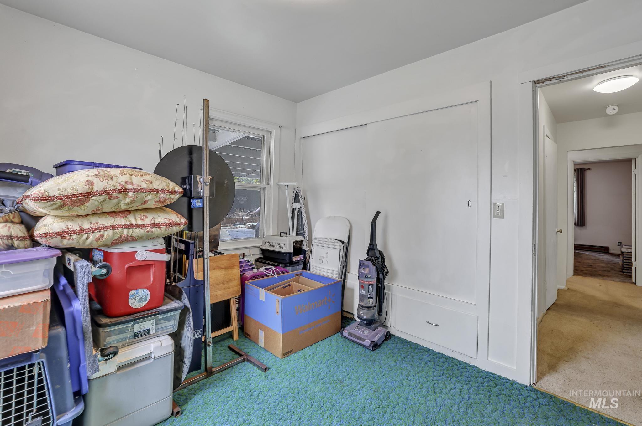 420 E 3rd St, Shoshone, Idaho 83352, 3 Bedrooms, 1 Bathroom, Residential For Sale, Price $279,000,MLS 98947988