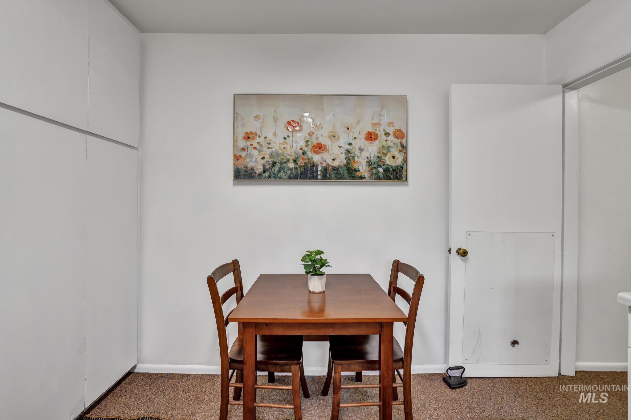 420 E 3rd St, Shoshone, Idaho 83352, 3 Bedrooms, 1 Bathroom, Residential For Sale, Price $279,000,MLS 98947988