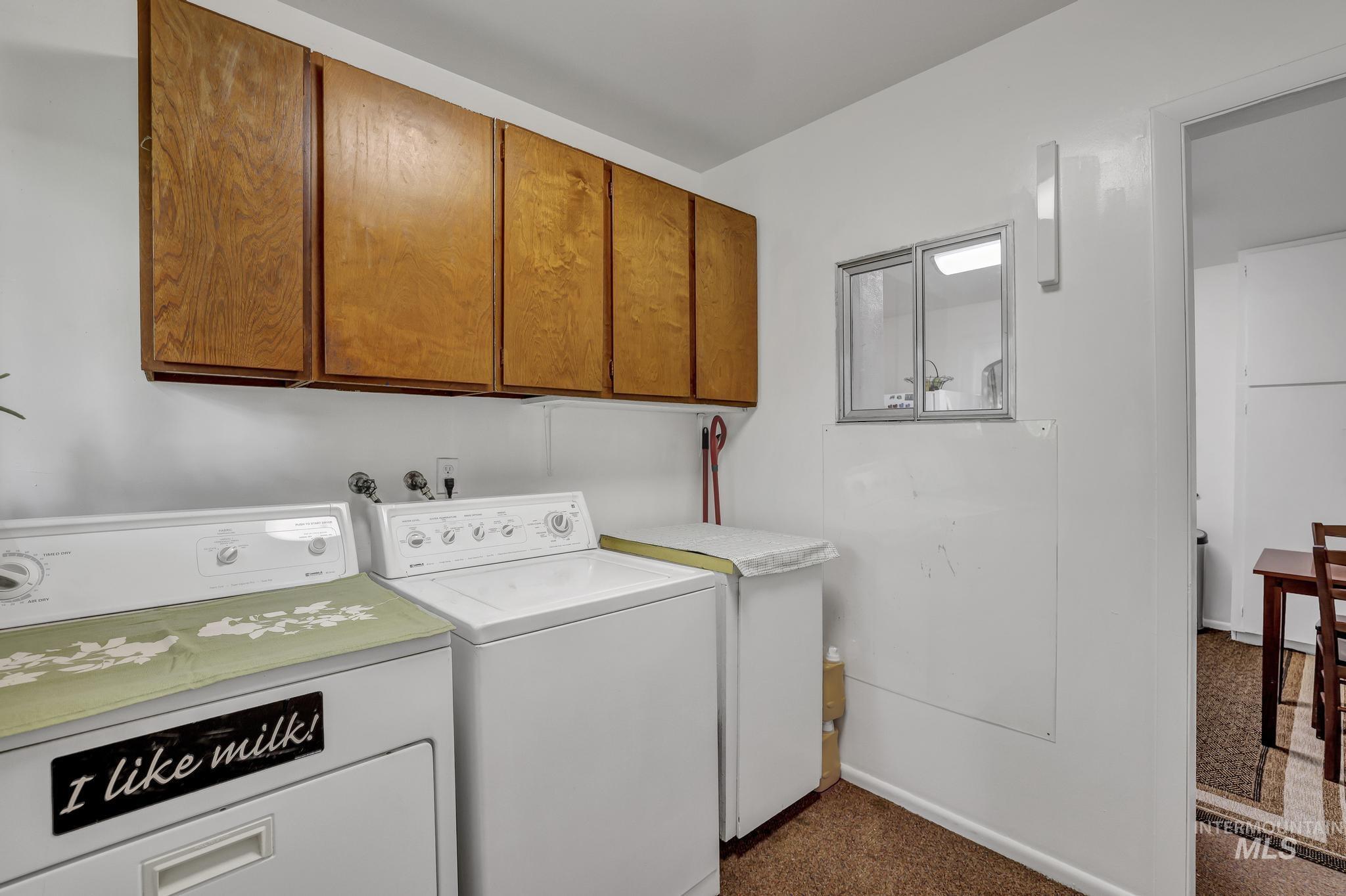 420 E 3rd St, Shoshone, Idaho 83352, 3 Bedrooms, 1 Bathroom, Residential For Sale, Price $279,000,MLS 98947988