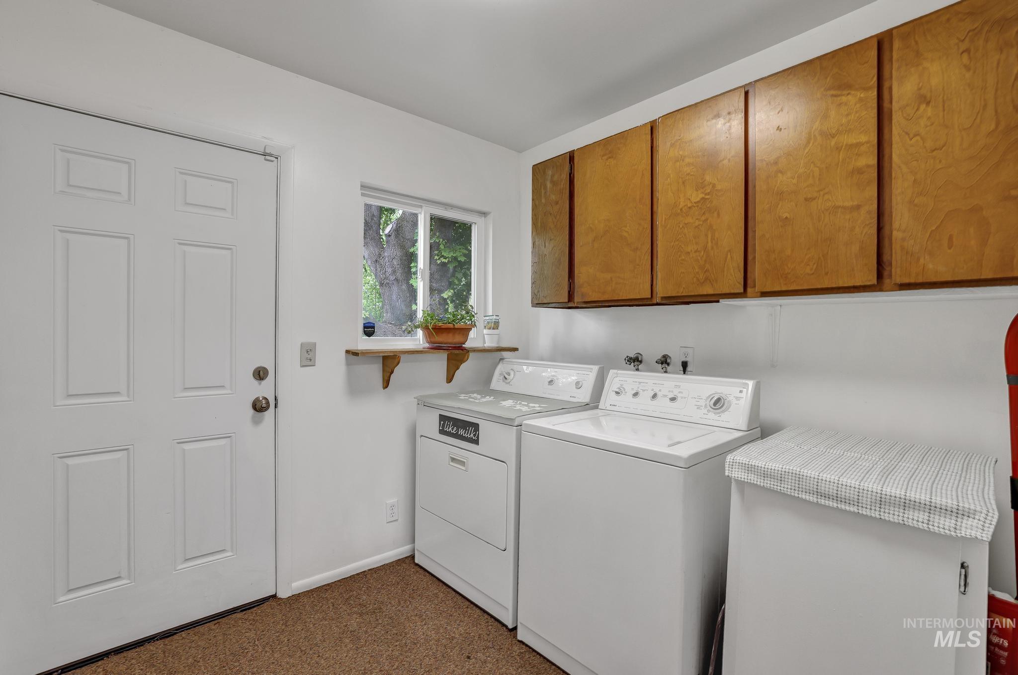 420 E 3rd St, Shoshone, Idaho 83352, 3 Bedrooms, 1 Bathroom, Residential For Sale, Price $279,000,MLS 98947988