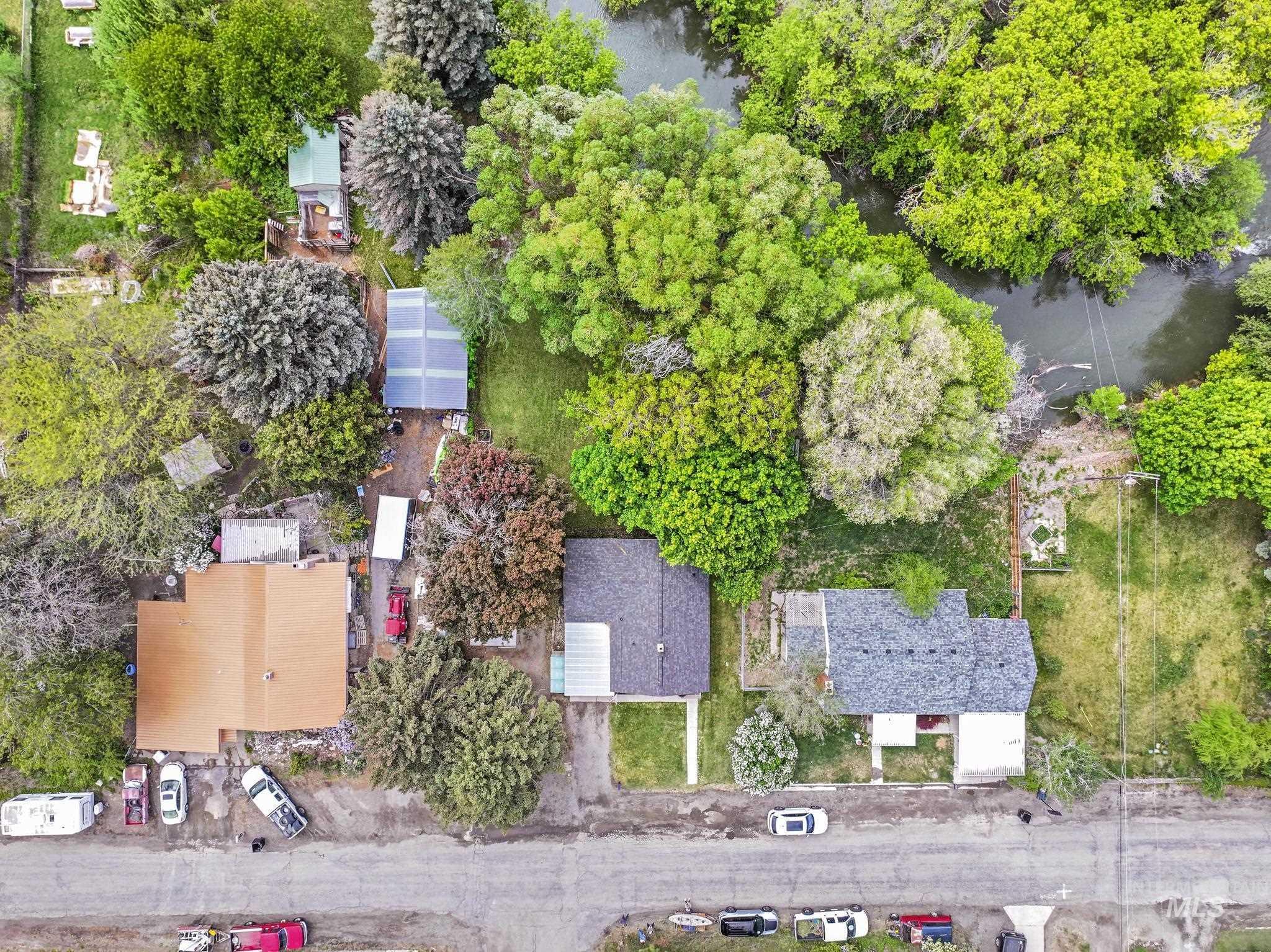 420 E 3rd St, Shoshone, Idaho 83352, 3 Bedrooms, 1 Bathroom, Residential For Sale, Price $279,000,MLS 98947988