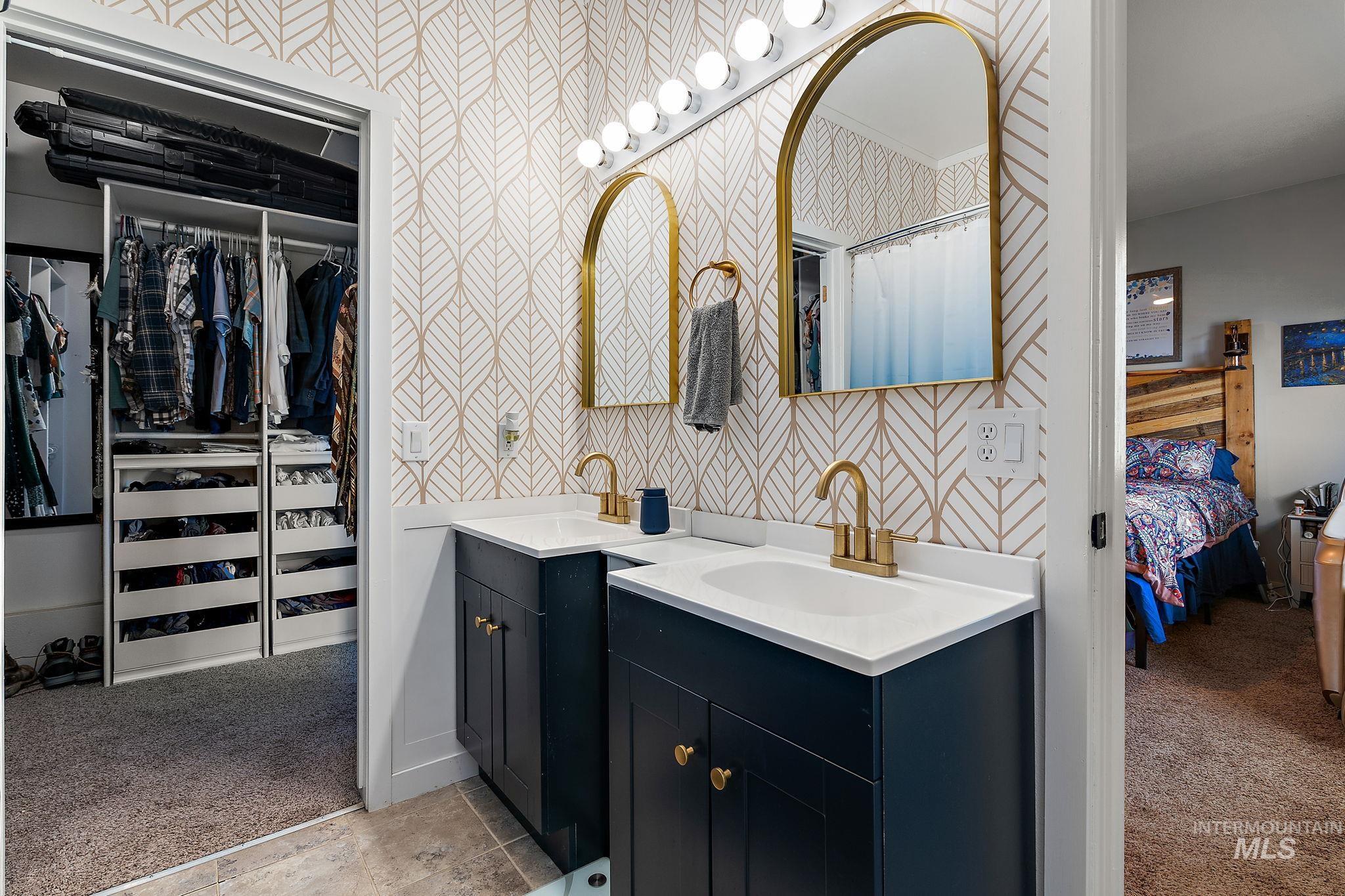 1295 S Dawcamry Lane, Kuna, Idaho 83634, 4 Bedrooms, 3 Bathrooms, Residential For Sale, Price $1,160,000,MLS 98947997