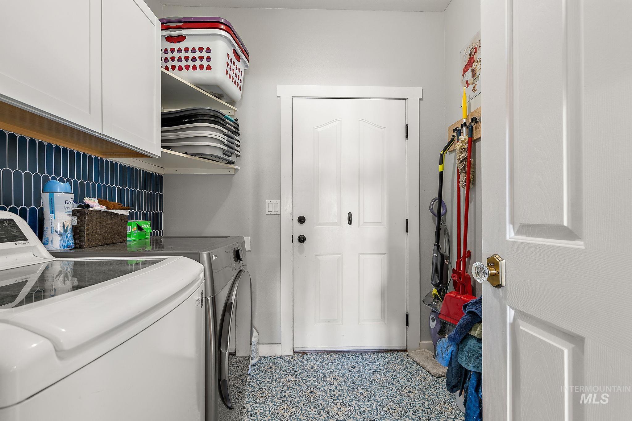 1295 S Dawcamry Lane, Kuna, Idaho 83634, 4 Bedrooms, 3 Bathrooms, Residential For Sale, Price $1,160,000,MLS 98947997