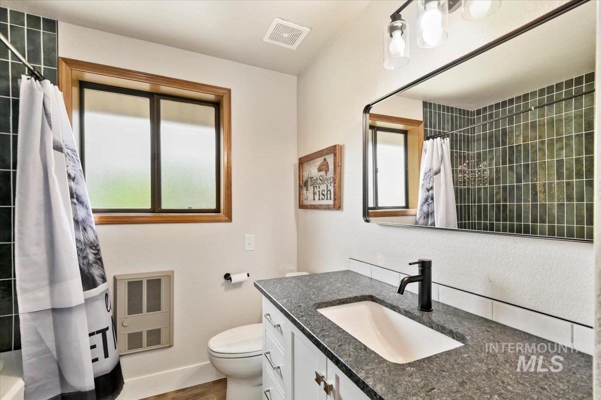 76 W Castle Creek Rd, Garden Valley, Idaho 83622, 3 Bedrooms, 3 Bathrooms, Residential For Sale, Price $699,900,MLS 98948027