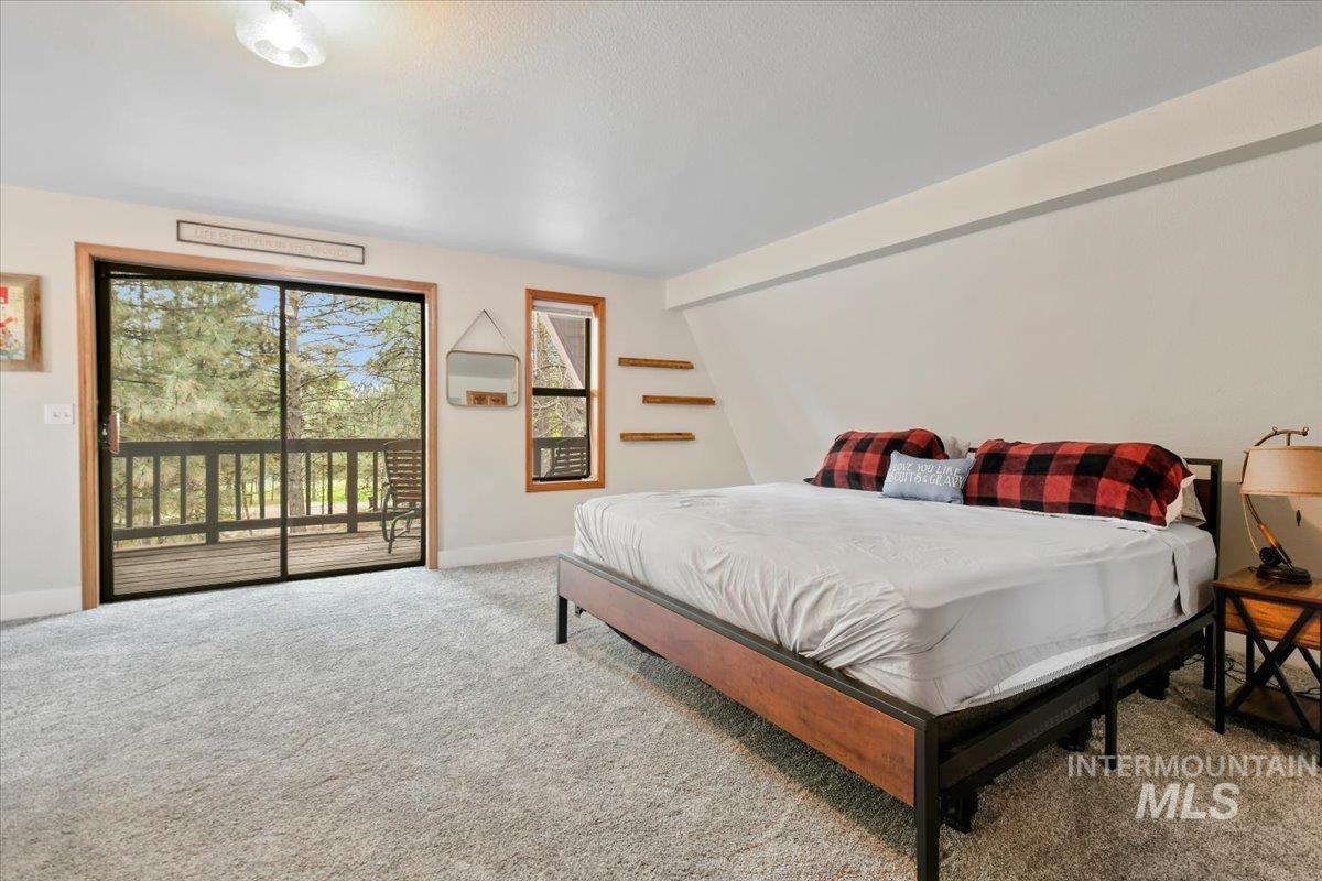 76 W Castle Creek Rd, Garden Valley, Idaho 83622, 3 Bedrooms, 3 Bathrooms, Residential For Sale, Price $699,900,MLS 98948027