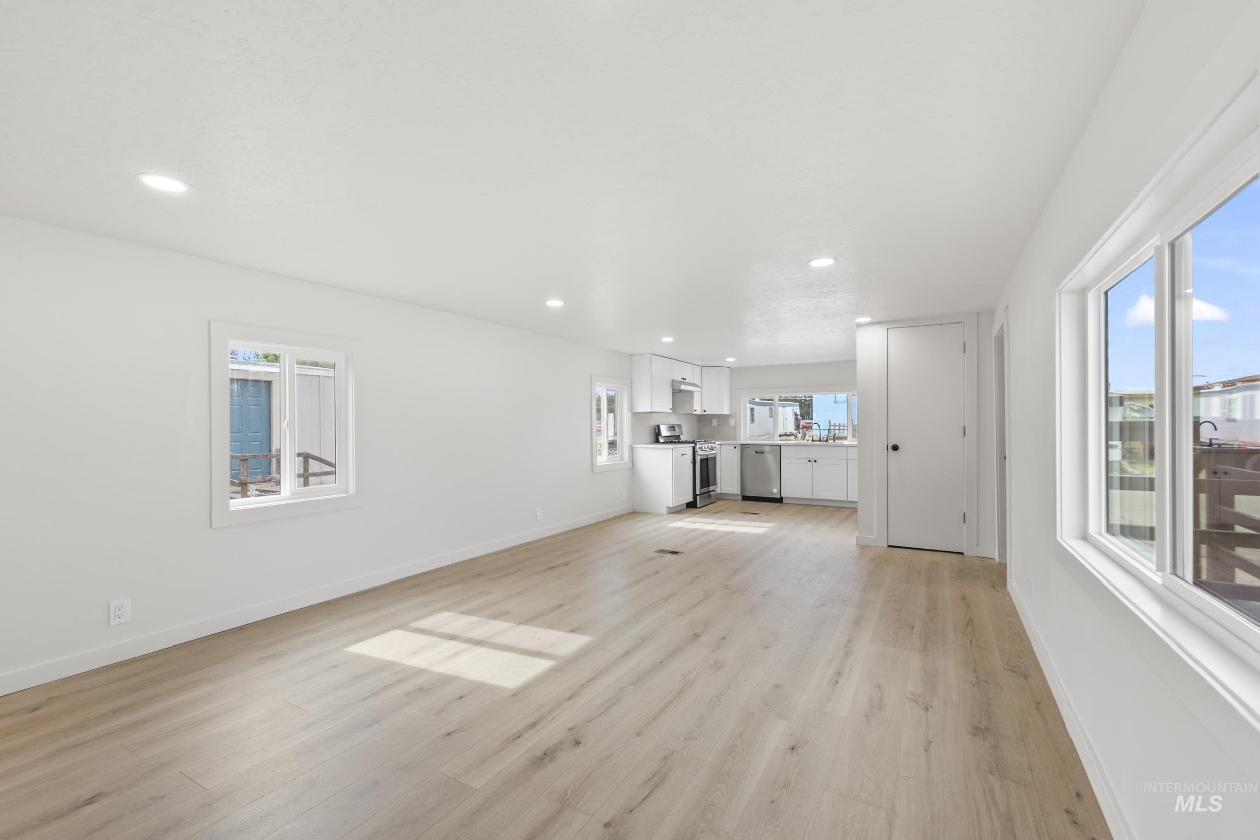 8417 W. Fairview Ave, Boise, Idaho 83704, 3 Bedrooms, 1 Bathroom, Residential For Sale, Price $75,000,MLS 98948089