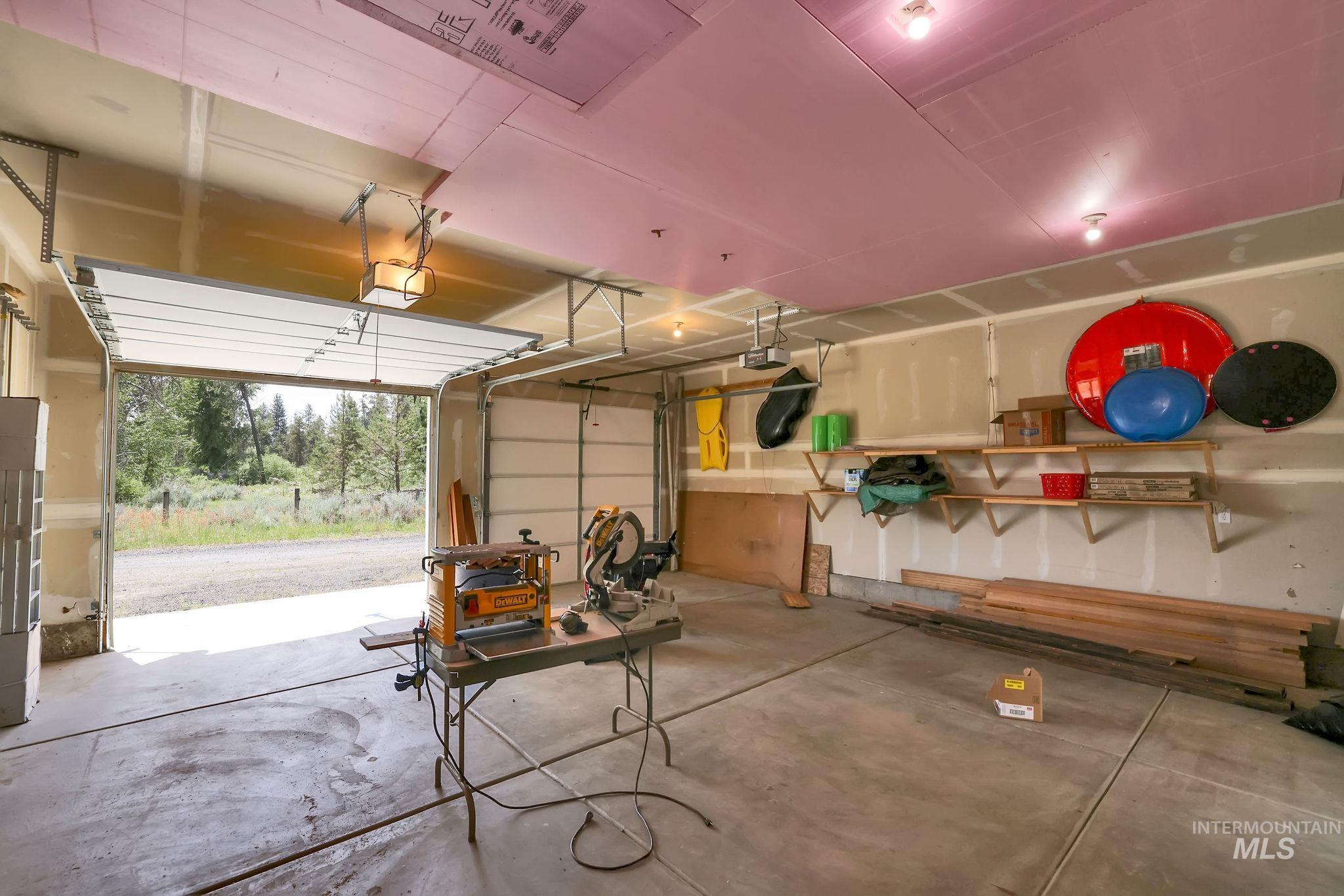 136 Paradise Lane, Donnelly, Idaho 83615, 3 Bedrooms, 2 Bathrooms, Residential For Sale, Price $925,000,MLS 98948134