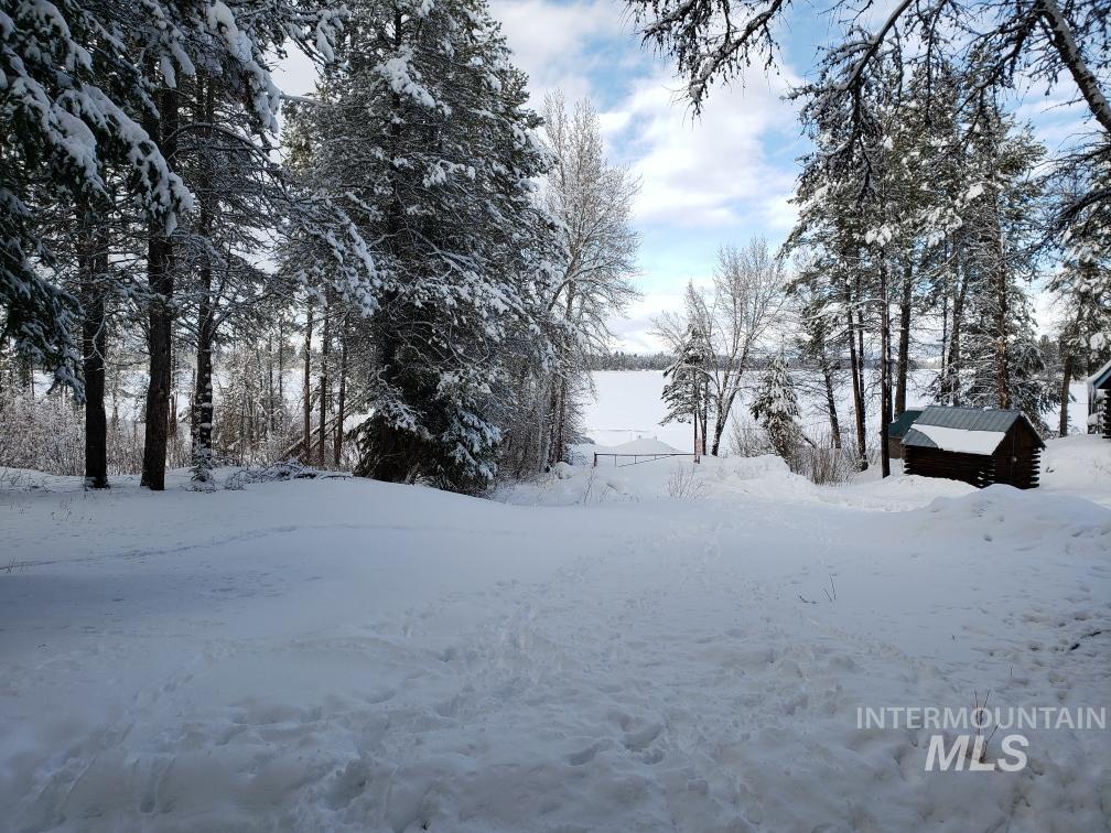 136 Paradise Lane, Donnelly, Idaho 83615, 3 Bedrooms, 2 Bathrooms, Residential For Sale, Price $925,000,MLS 98948134