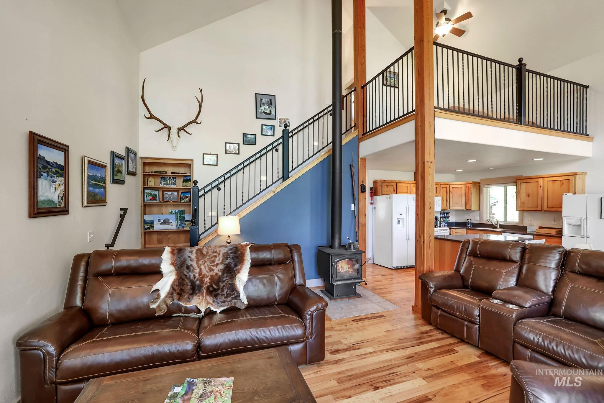 136 Paradise Lane, Donnelly, Idaho 83615, 3 Bedrooms, 2 Bathrooms, Residential For Sale, Price $925,000,MLS 98948134