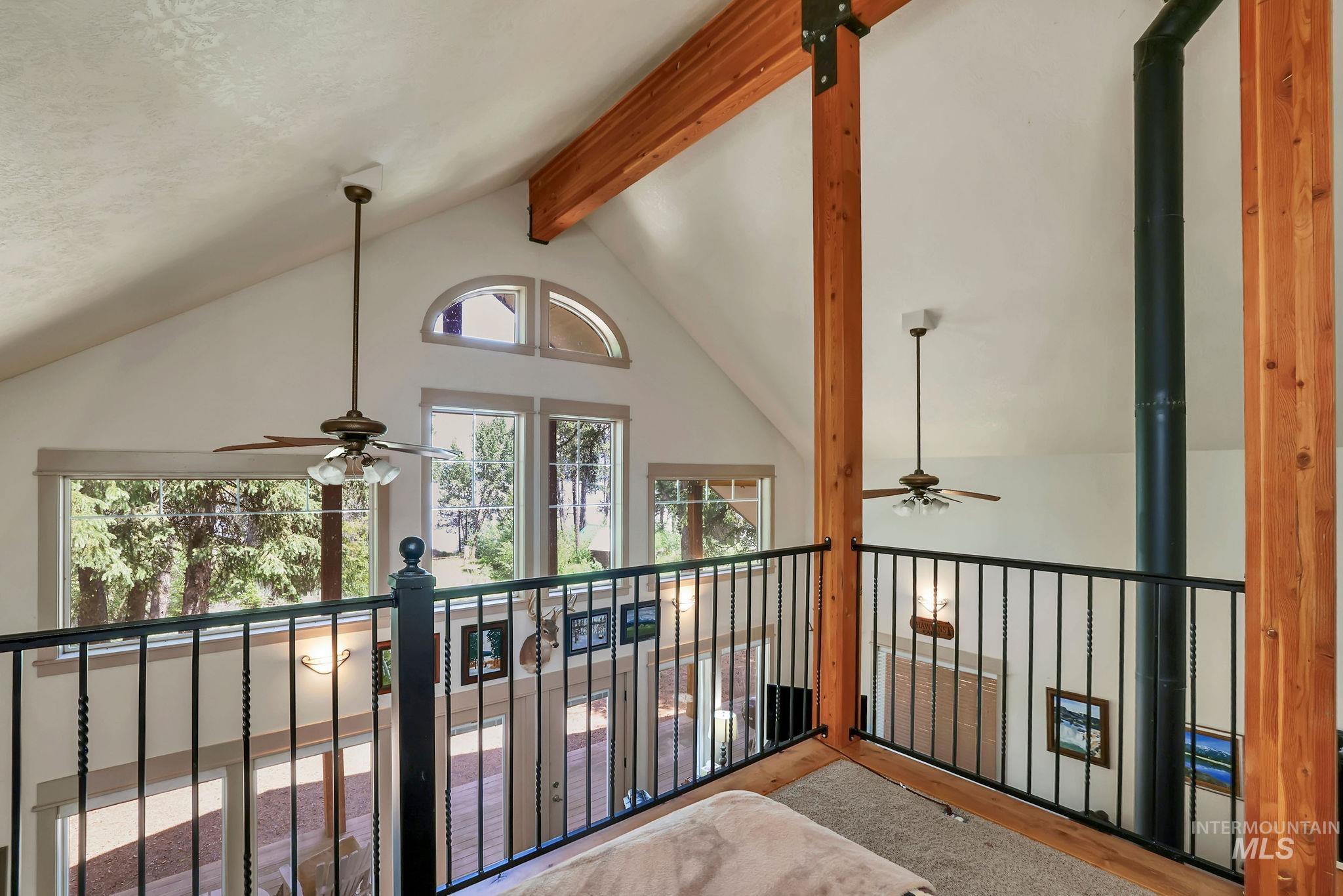 136 Paradise Lane, Donnelly, Idaho 83615, 3 Bedrooms, 2 Bathrooms, Residential For Sale, Price $925,000,MLS 98948134