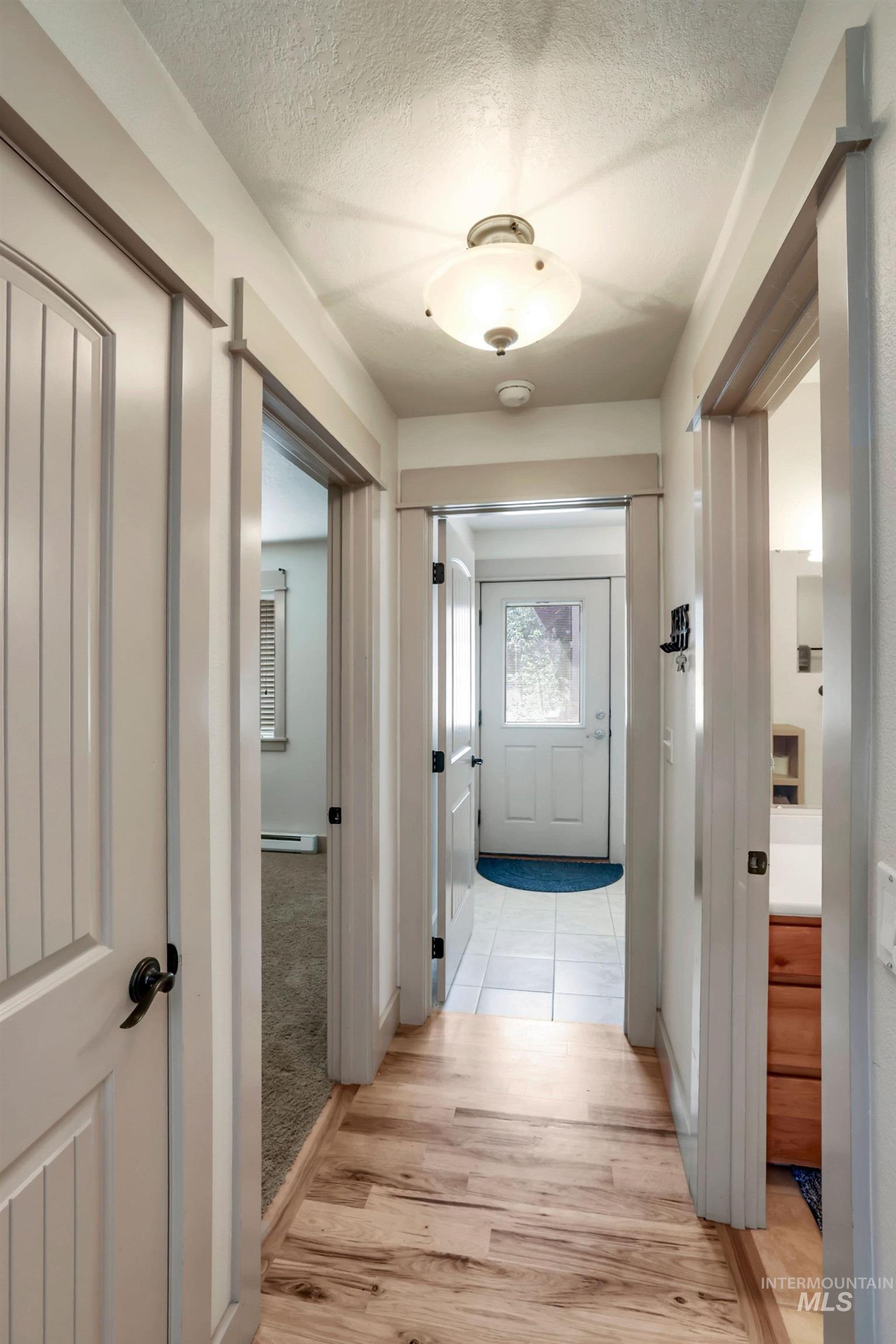 136 Paradise Lane, Donnelly, Idaho 83615, 3 Bedrooms, 2 Bathrooms, Residential For Sale, Price $925,000,MLS 98948134