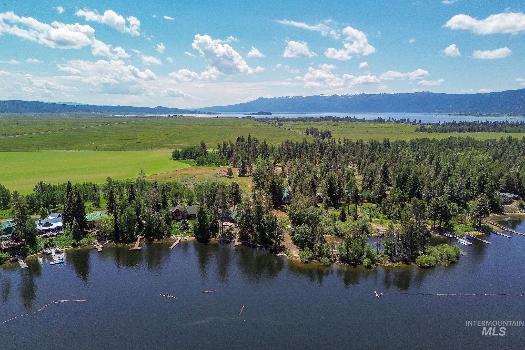136 Paradise Lane, Donnelly, Idaho 83615, 3 Bedrooms, 2 Bathrooms, Residential For Sale, Price $925,000,MLS 98948134