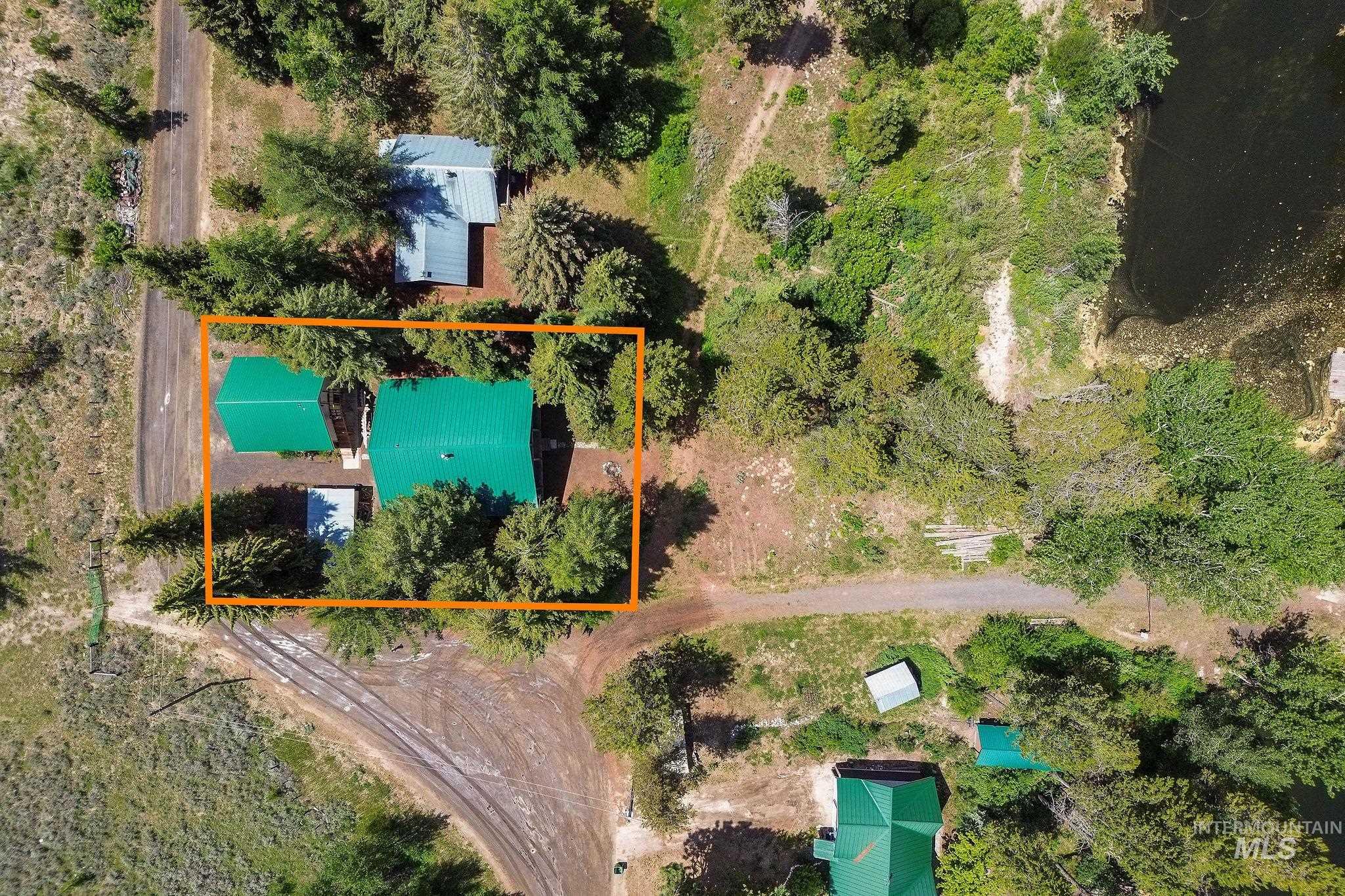 136 Paradise Lane, Donnelly, Idaho 83615, 3 Bedrooms, 2 Bathrooms, Residential For Sale, Price $925,000,MLS 98948134