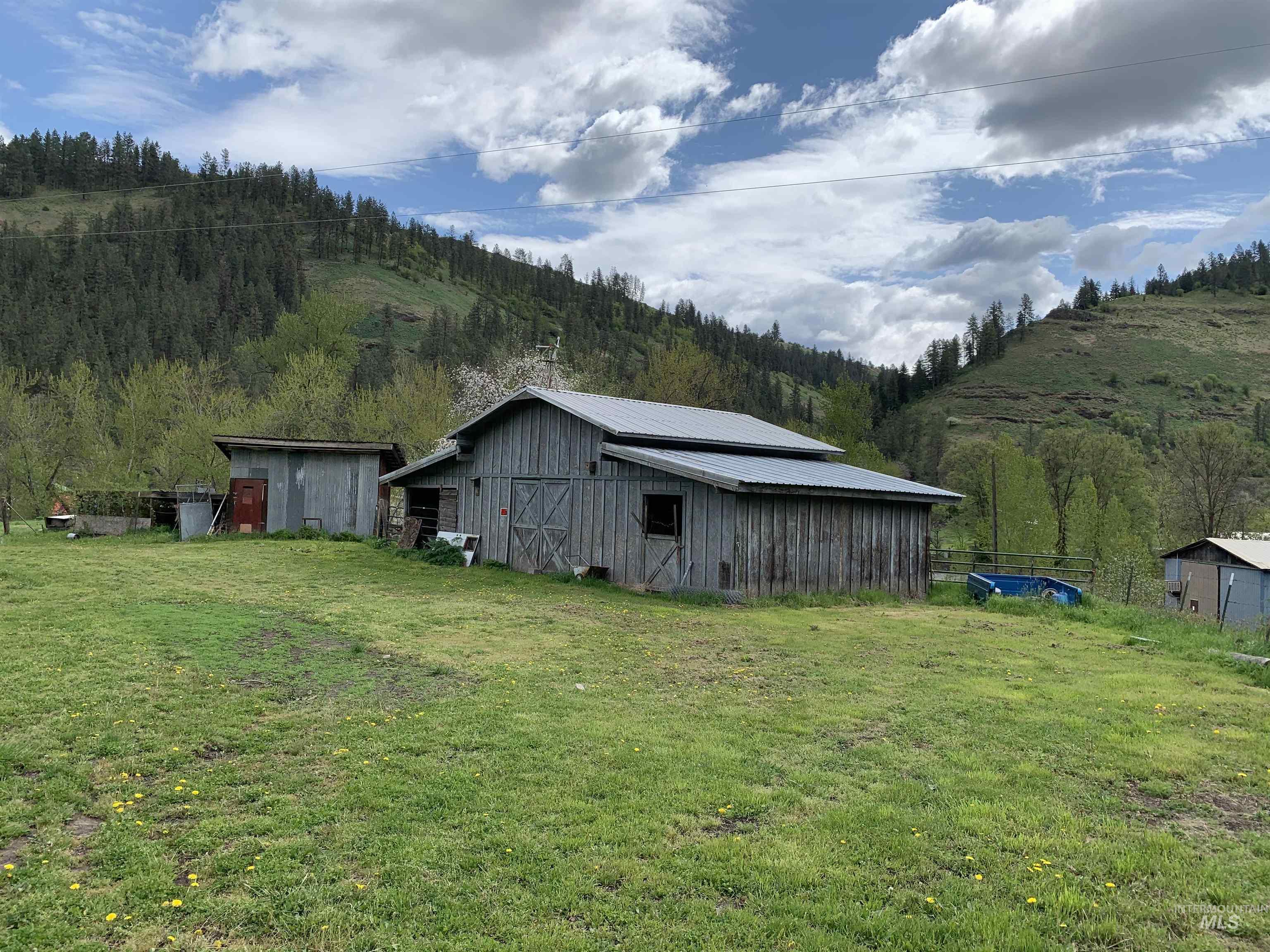 120 Three Bear Lane, Stites, Idaho 83552, 3 Bedrooms, 2 Bathrooms, Residential For Sale, Price $499,000, 98948150