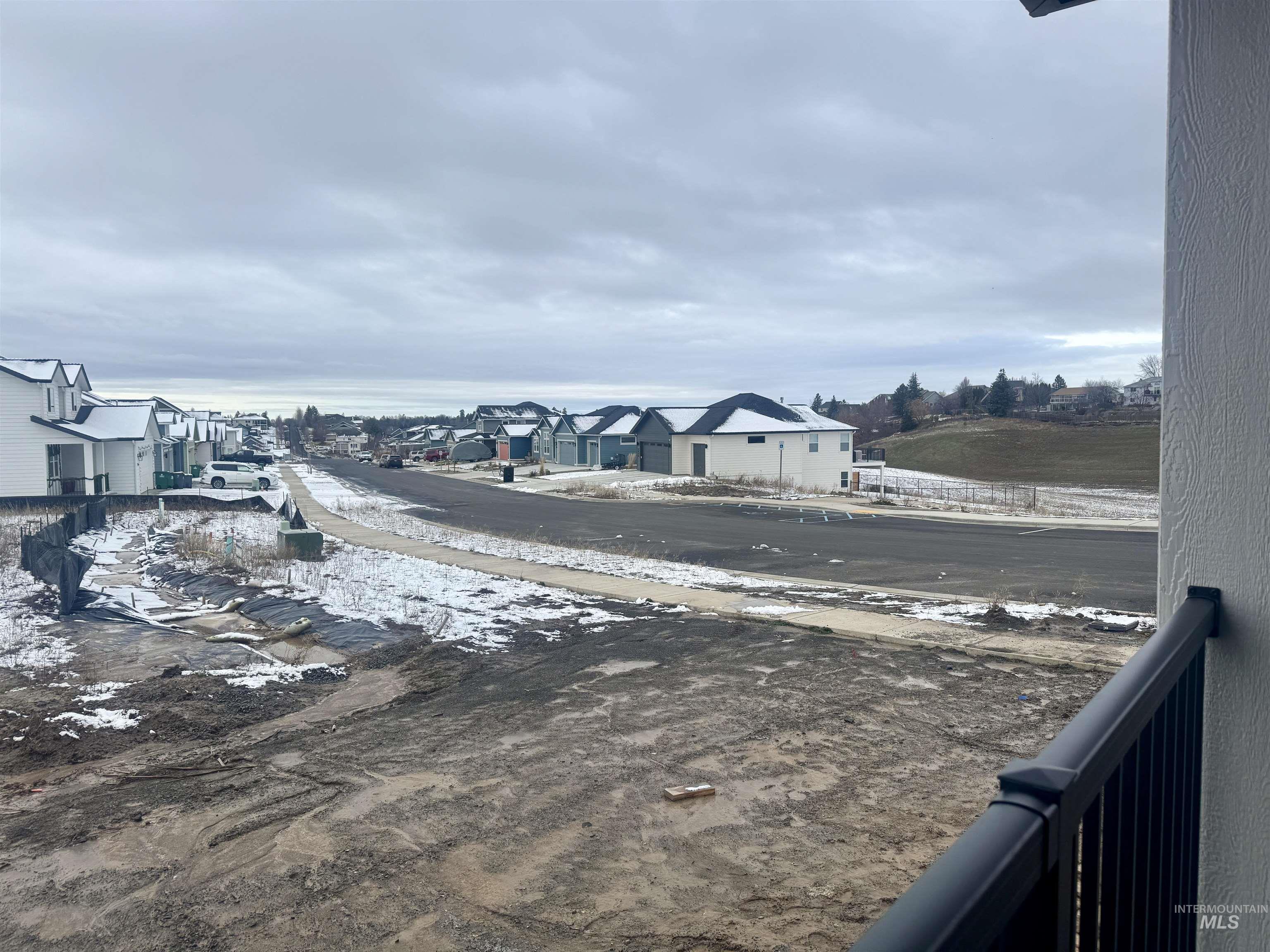 2463 E 3rd Street, Moscow, Idaho 83843, 5 Bedrooms, 3 Bathrooms, Residential For Sale, Price $669,000,MLS 98948405