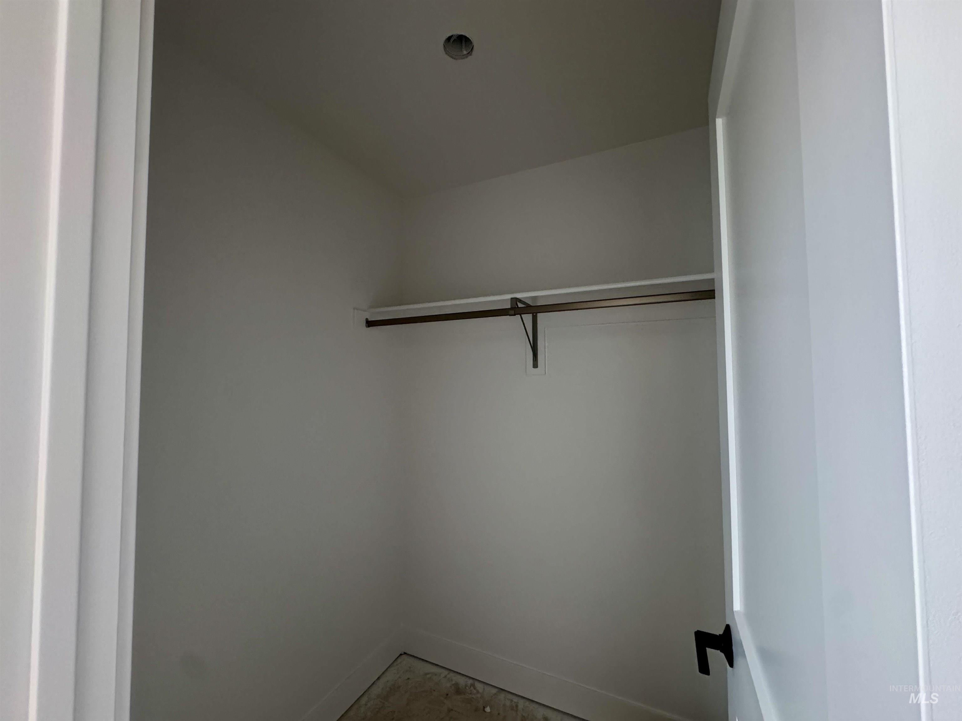 2463 E 3rd Street, Moscow, Idaho 83843, 5 Bedrooms, 3 Bathrooms, Residential For Sale, Price $669,000,MLS 98948405