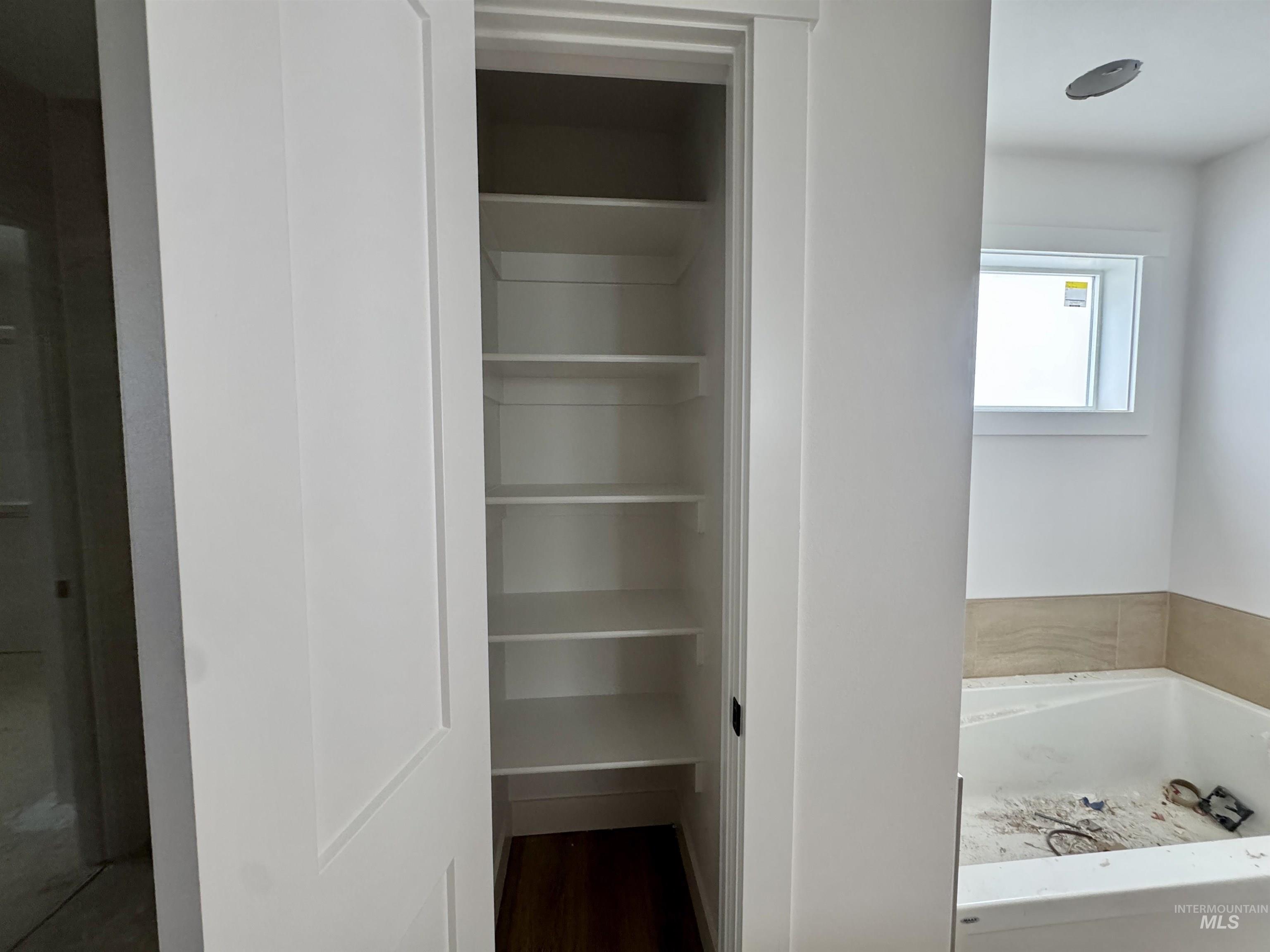 2463 E 3rd Street, Moscow, Idaho 83843, 5 Bedrooms, 3 Bathrooms, Residential For Sale, Price $669,000,MLS 98948405