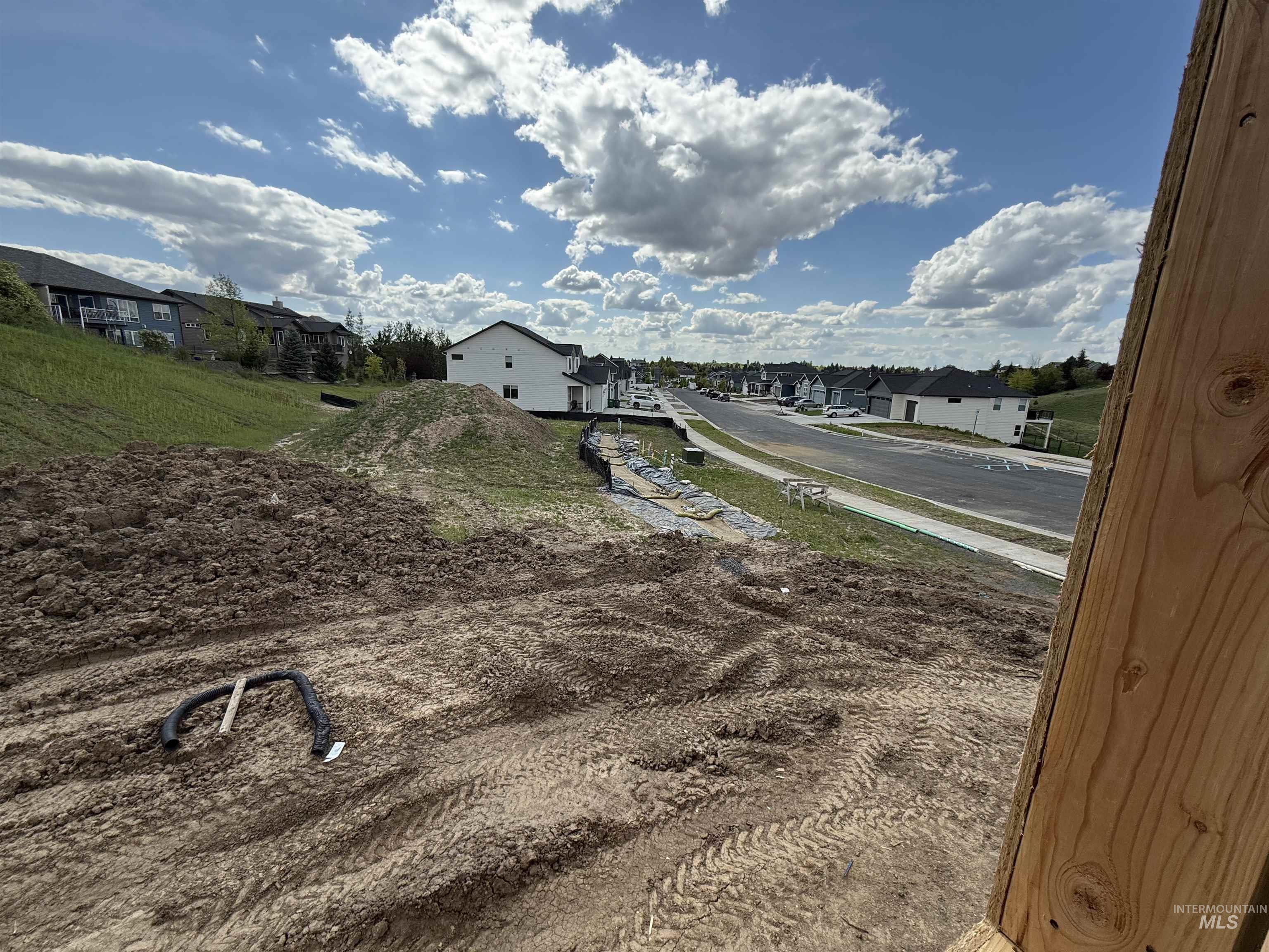 2463 E 3rd Street, Moscow, Idaho 83843, 5 Bedrooms, 3 Bathrooms, Residential For Sale, Price $669,000,MLS 98948405