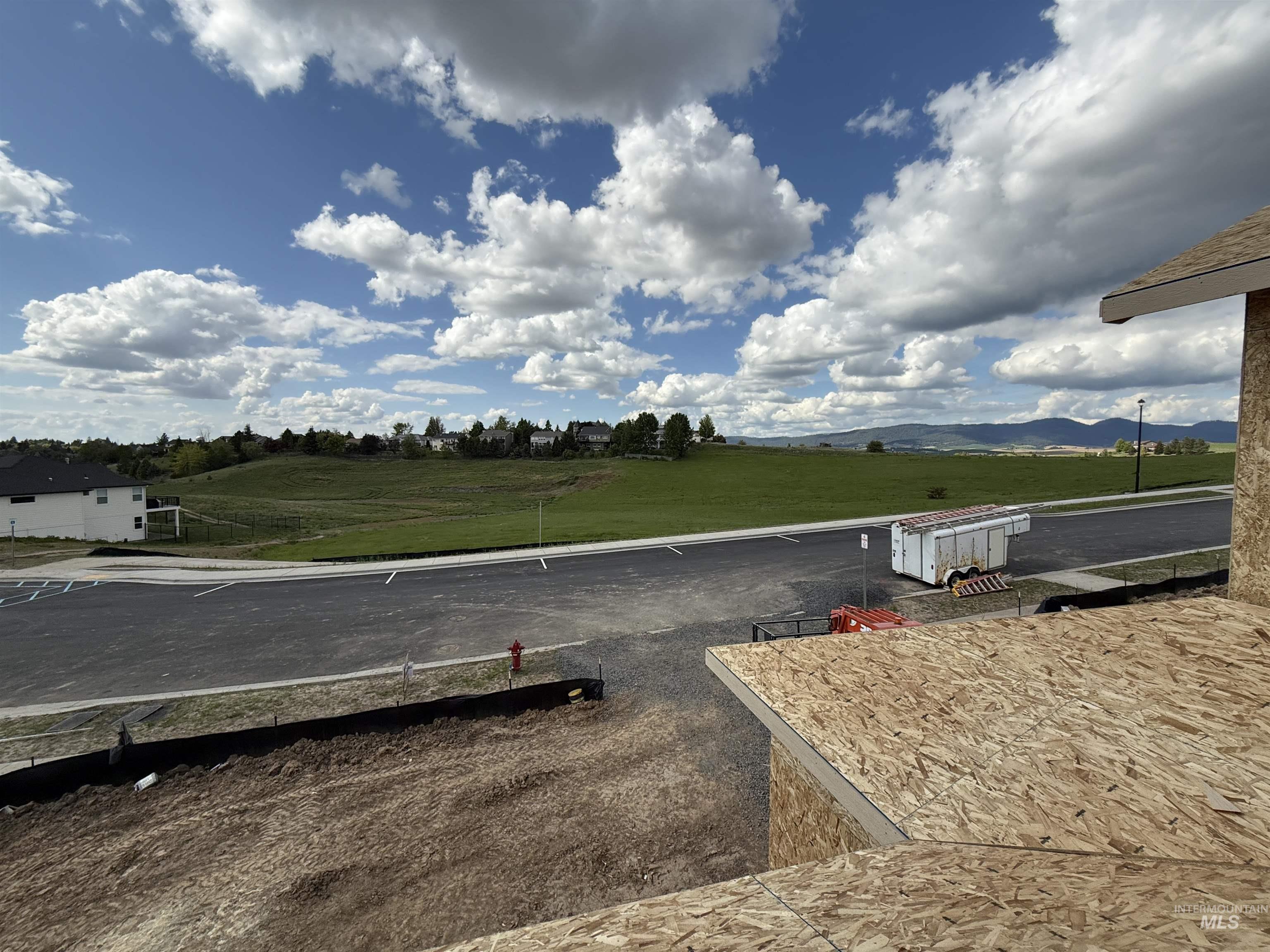 2463 E 3rd Street, Moscow, Idaho 83843, 5 Bedrooms, 3 Bathrooms, Residential For Sale, Price $669,000,MLS 98948405