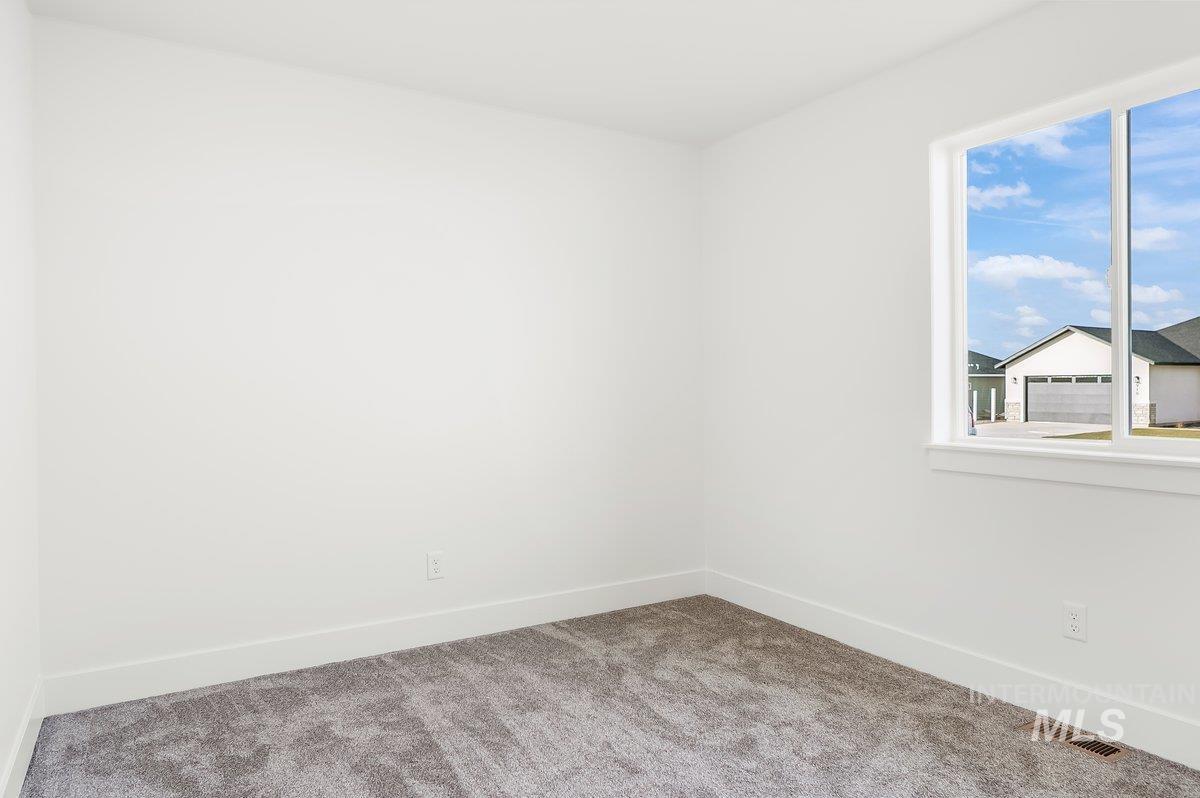 913 E 23rd Ave., Jerome, Idaho 83338, 4 Bedrooms, 2 Bathrooms, Residential For Sale, Price $369,000, 98948526