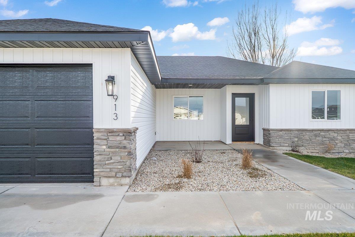 913 E 23rd Ave., Jerome, Idaho 83338, 4 Bedrooms, 2 Bathrooms, Residential For Sale, Price $369,000, 98948526