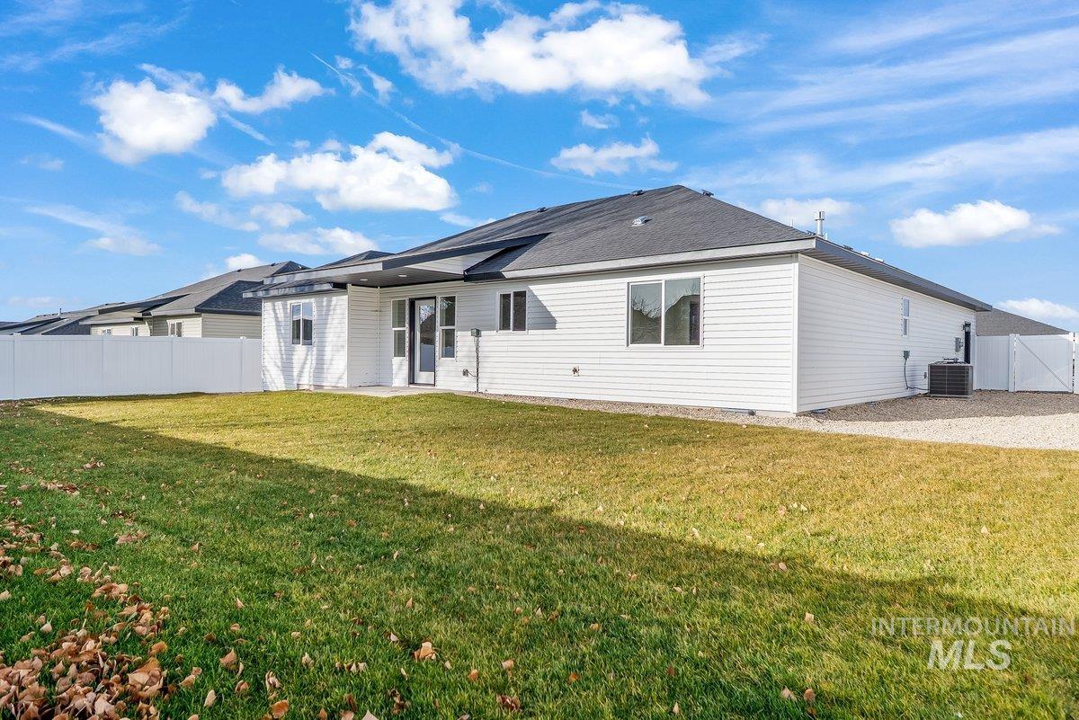 913 E 23rd Ave., Jerome, Idaho 83338, 4 Bedrooms, 2 Bathrooms, Residential For Sale, Price $369,000, 98948526