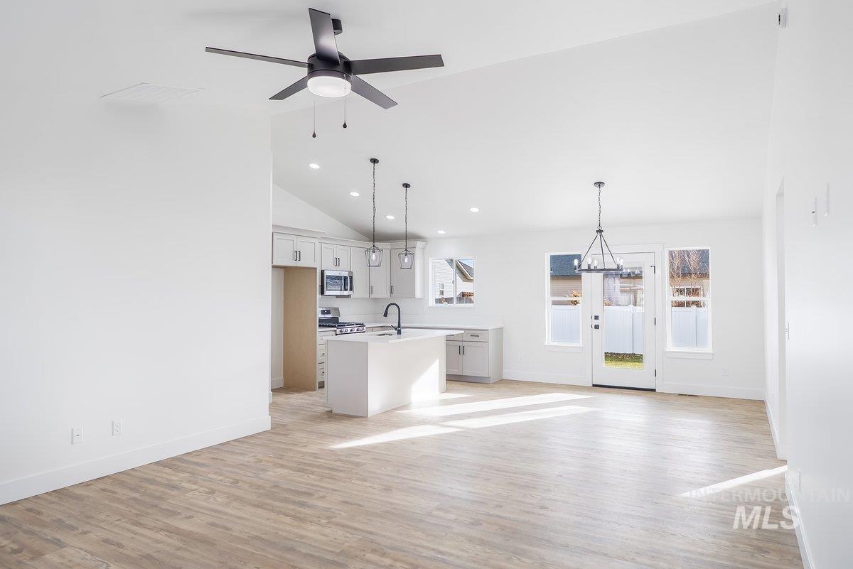 913 E 23rd Ave., Jerome, Idaho 83338, 4 Bedrooms, 2 Bathrooms, Residential For Sale, Price $369,000, 98948526