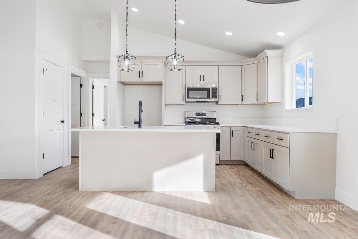 913 E 23rd Ave., Jerome, Idaho 83338, 4 Bedrooms, 2 Bathrooms, Residential For Sale, Price $369,000, 98948526