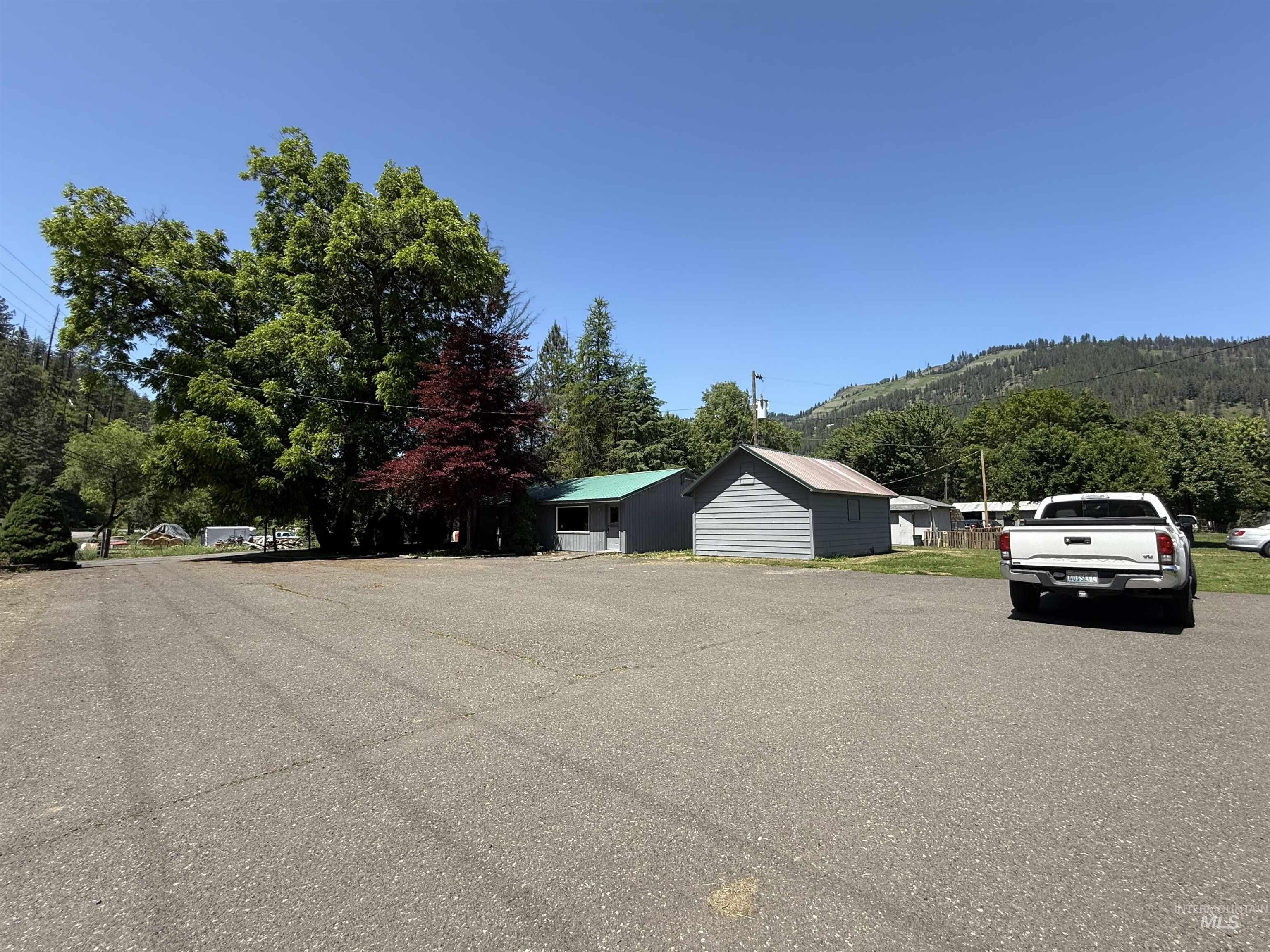 14391 Highway 12, Orofino, Idaho 83544, 4 Rooms, Business/Commercial For Sale, Price $195,000, 98948532