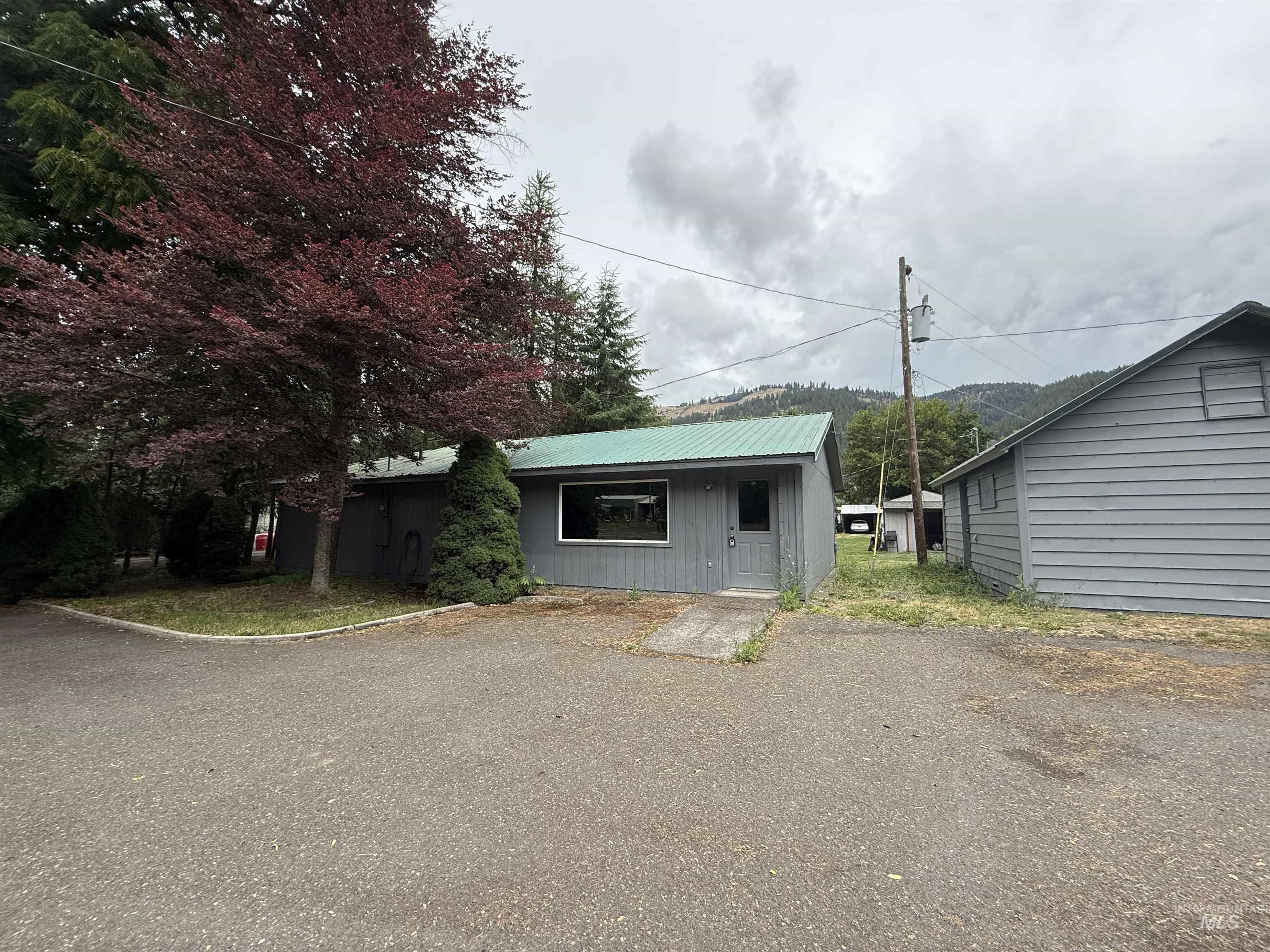 14391 Highway 12, Orofino, Idaho 83544, 4 Rooms, Business/Commercial For Sale, Price $195,000,MLS 98948532