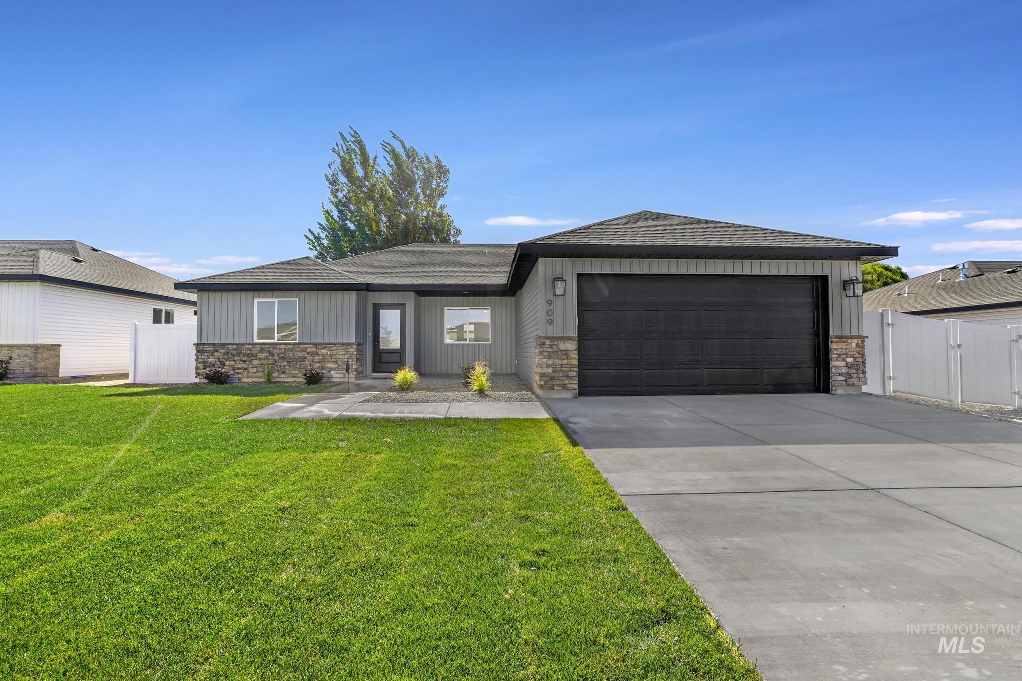 909 E 23rd. Ave., Jerome, Idaho 83338, 4 Bedrooms, 2 Bathrooms, Residential For Sale, Price $369,900, 98948534