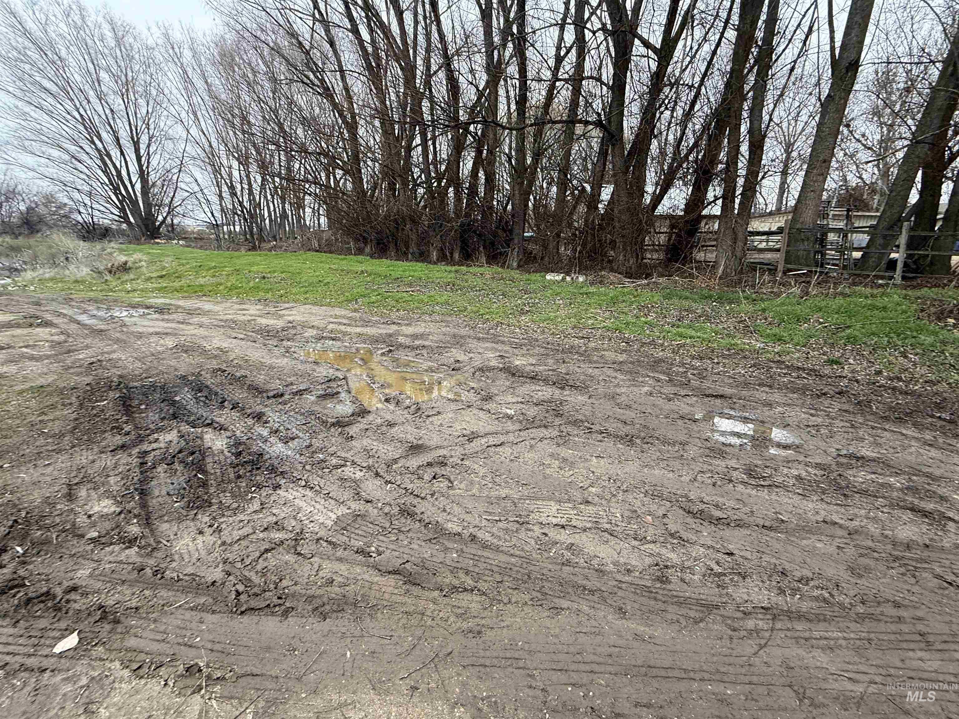 12402 Hwy 44, Middleton, Idaho 83644, 3 Bedrooms, 2 Bathrooms, Residential For Sale, Price $432,000,MLS 98948537