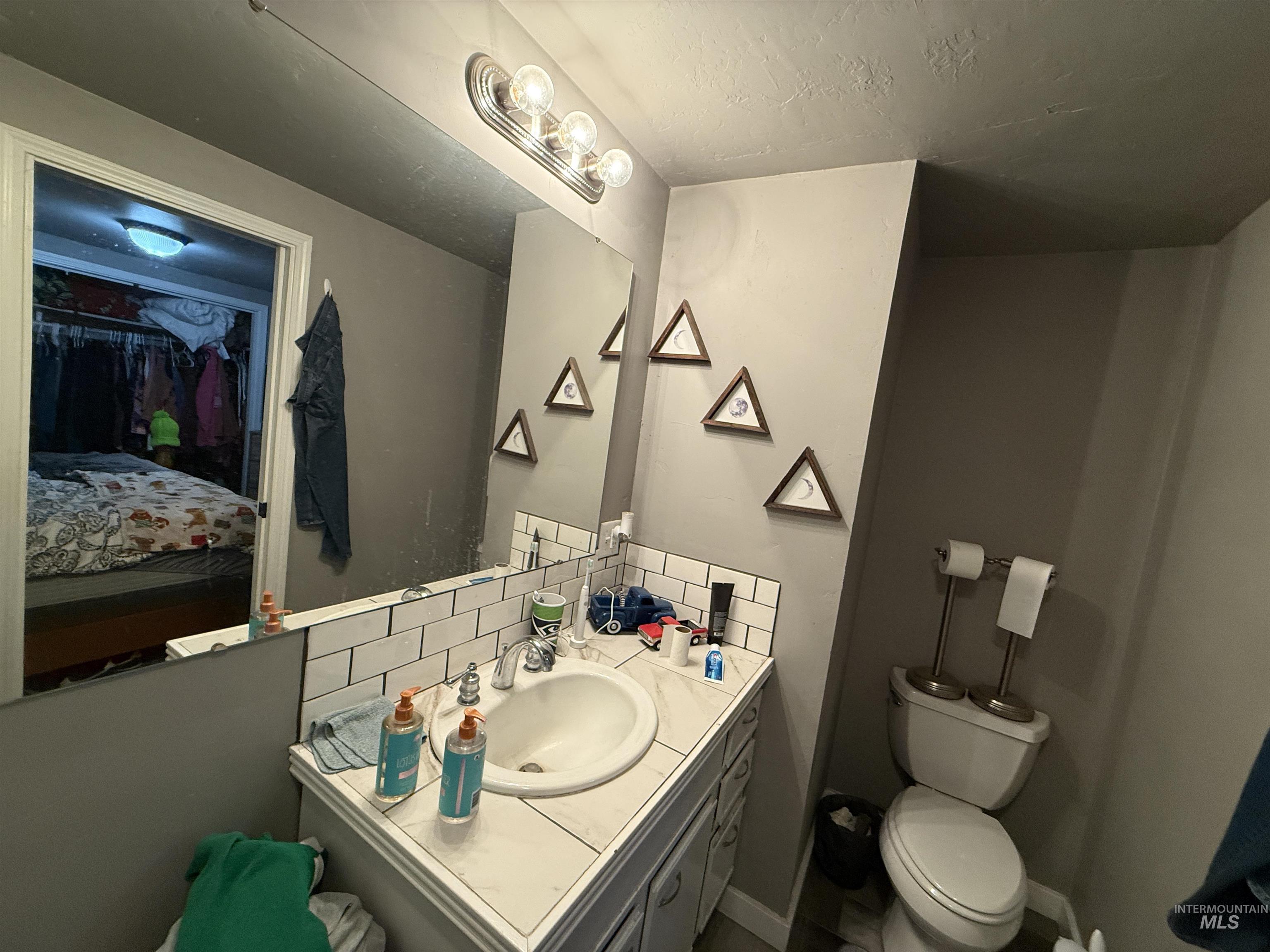 12402 Hwy 44, Middleton, Idaho 83644, 3 Bedrooms, 2 Bathrooms, Residential For Sale, Price $432,000,MLS 98948537