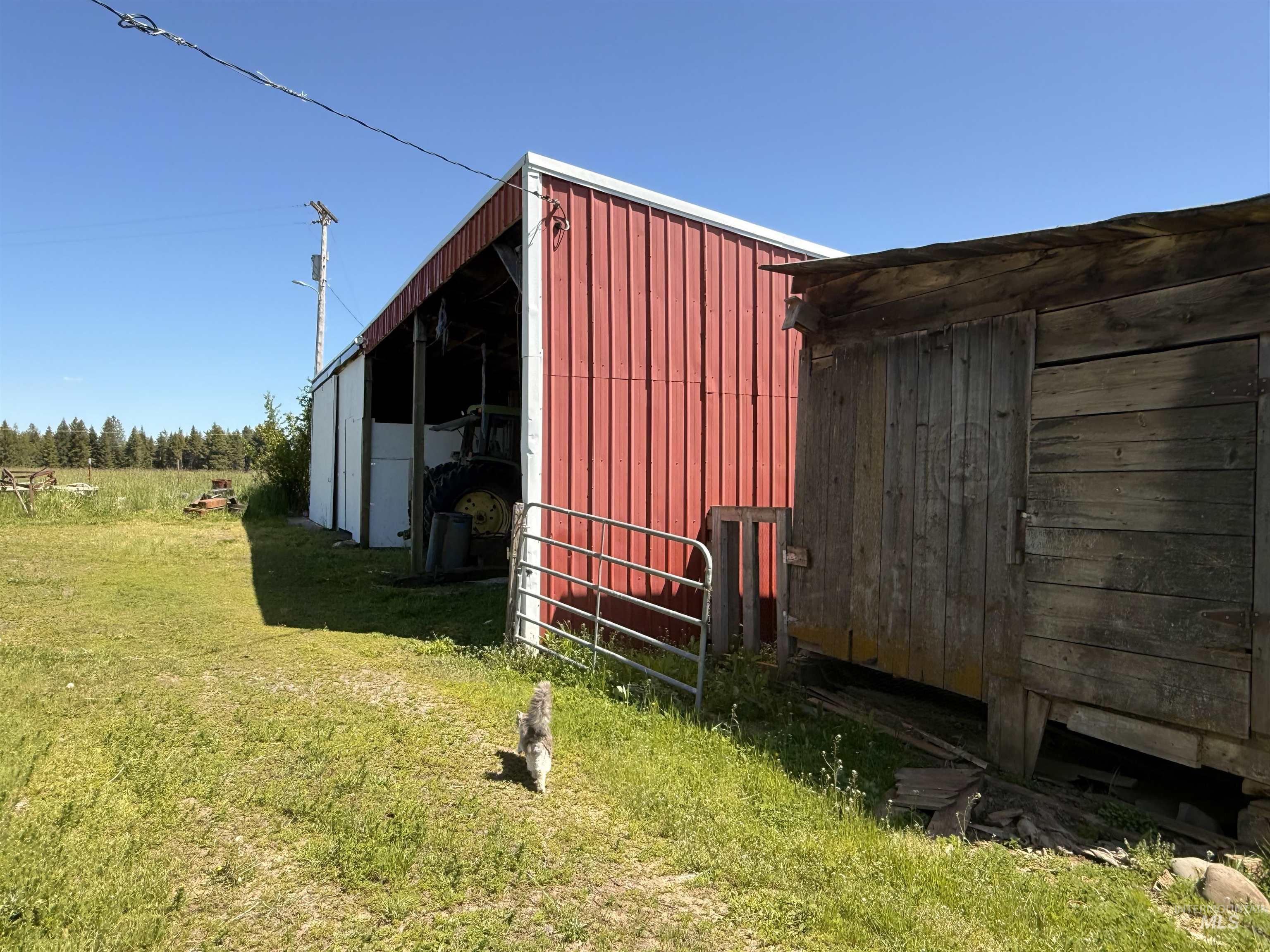 5656 Three Mile Road, Weippe, Idaho 83553, 2 Bedrooms, 2 Bathrooms, Residential For Sale, Price $499,000,MLS 98948544