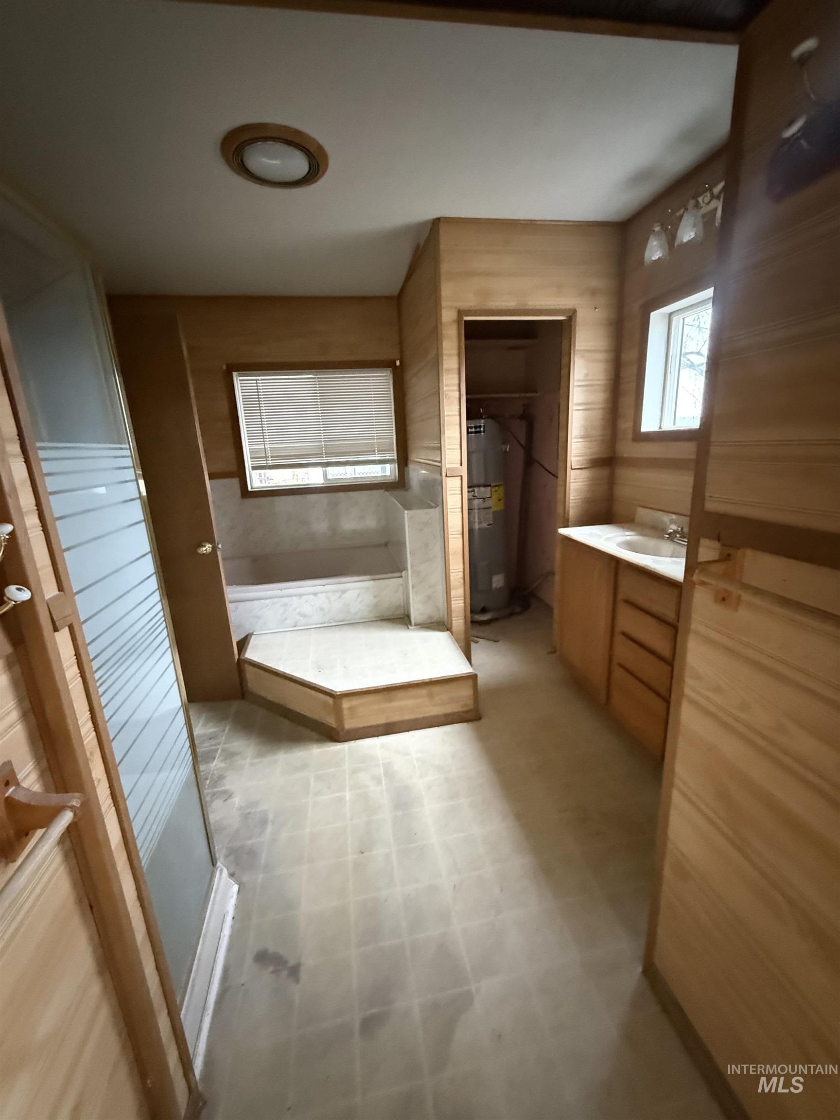 5656 Three Mile Road, Weippe, Idaho 83553, 2 Bedrooms, 2 Bathrooms, Residential For Sale, Price $499,000,MLS 98948544