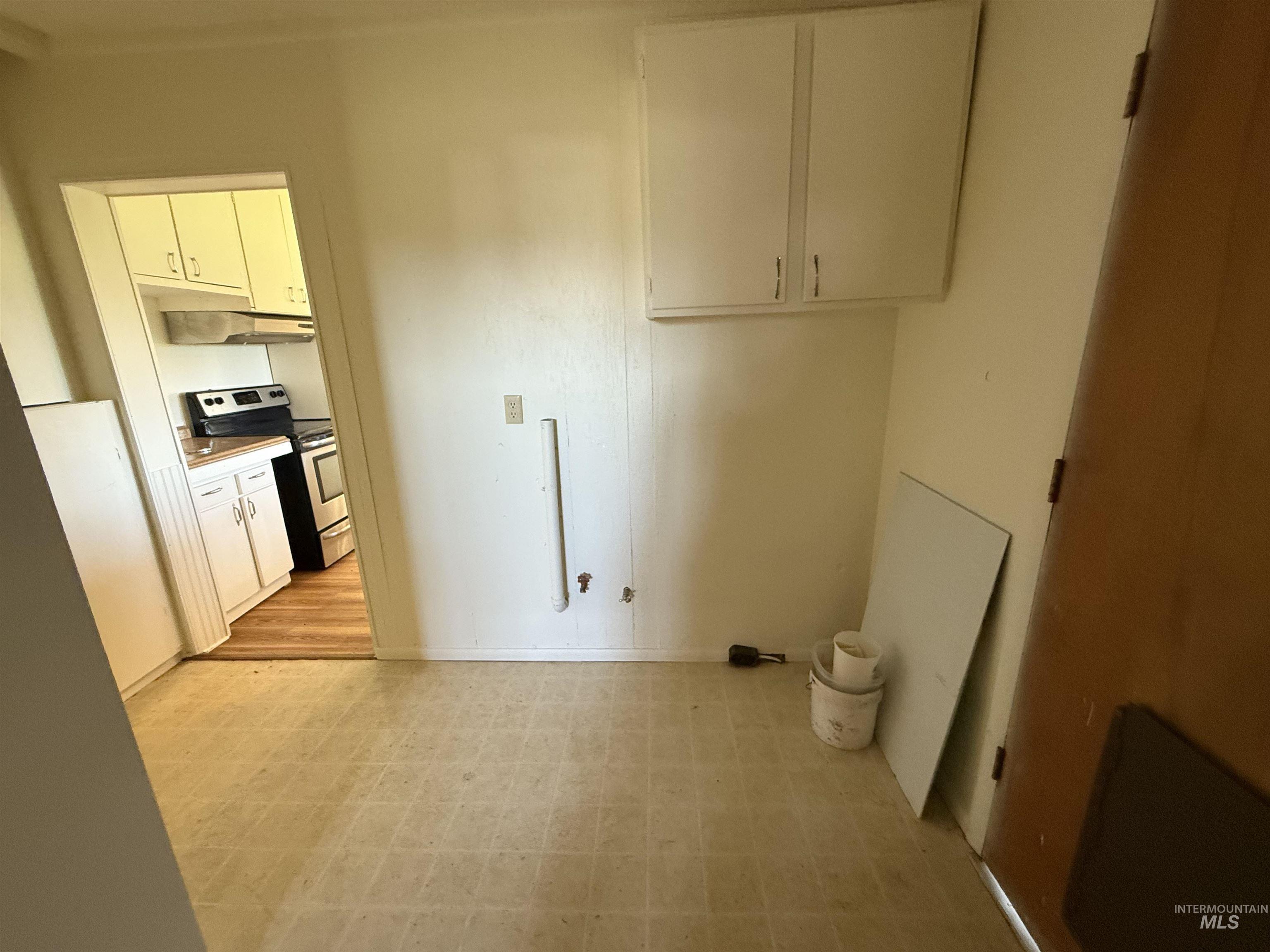 5656 Three Mile Road, Weippe, Idaho 83553, 2 Bedrooms, 2 Bathrooms, Residential For Sale, Price $499,000,MLS 98948544