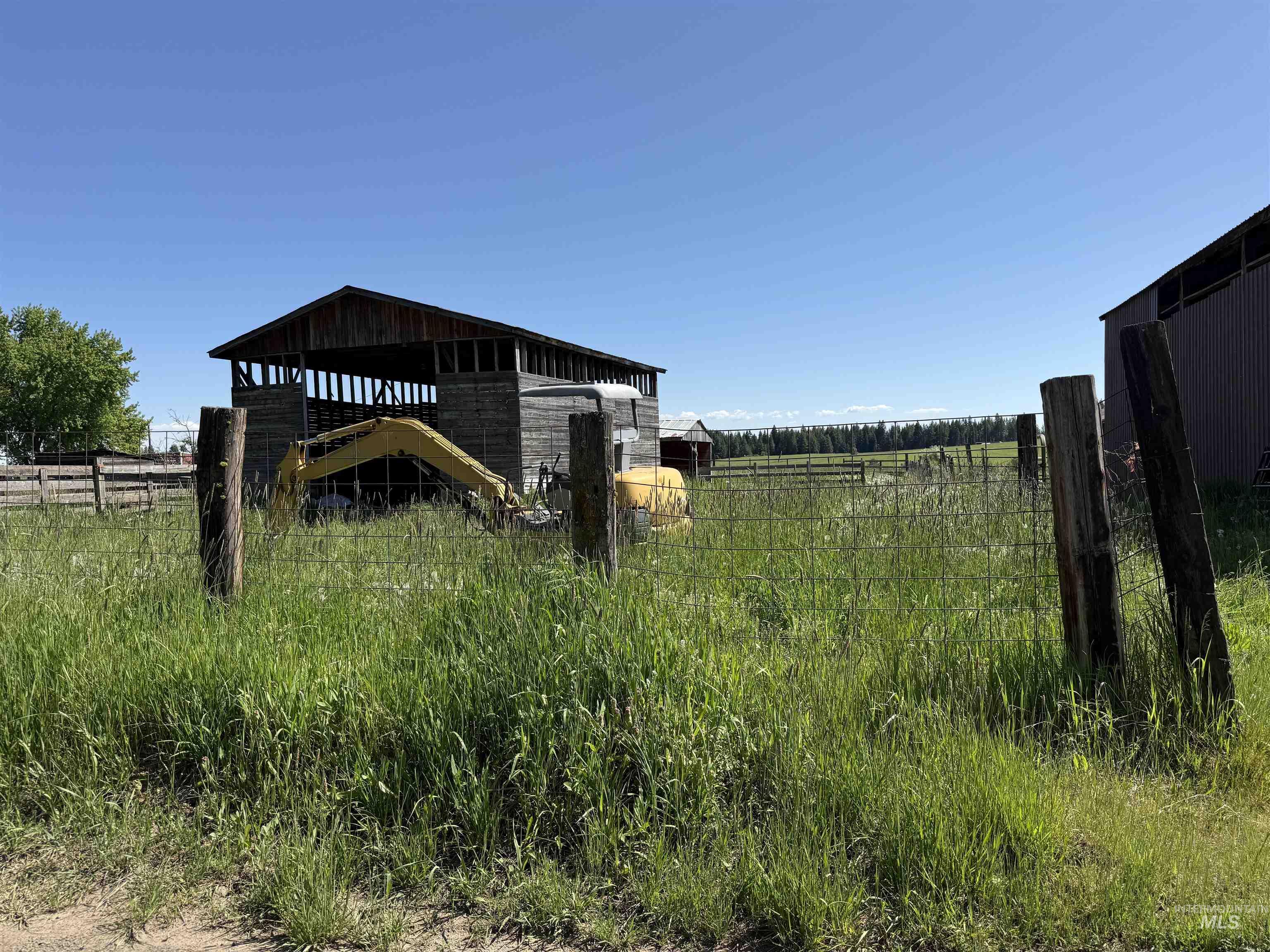 5656 Three Mile Road, Weippe, Idaho 83553, 2 Bedrooms, 2 Bathrooms, Residential For Sale, Price $499,000,MLS 98948544