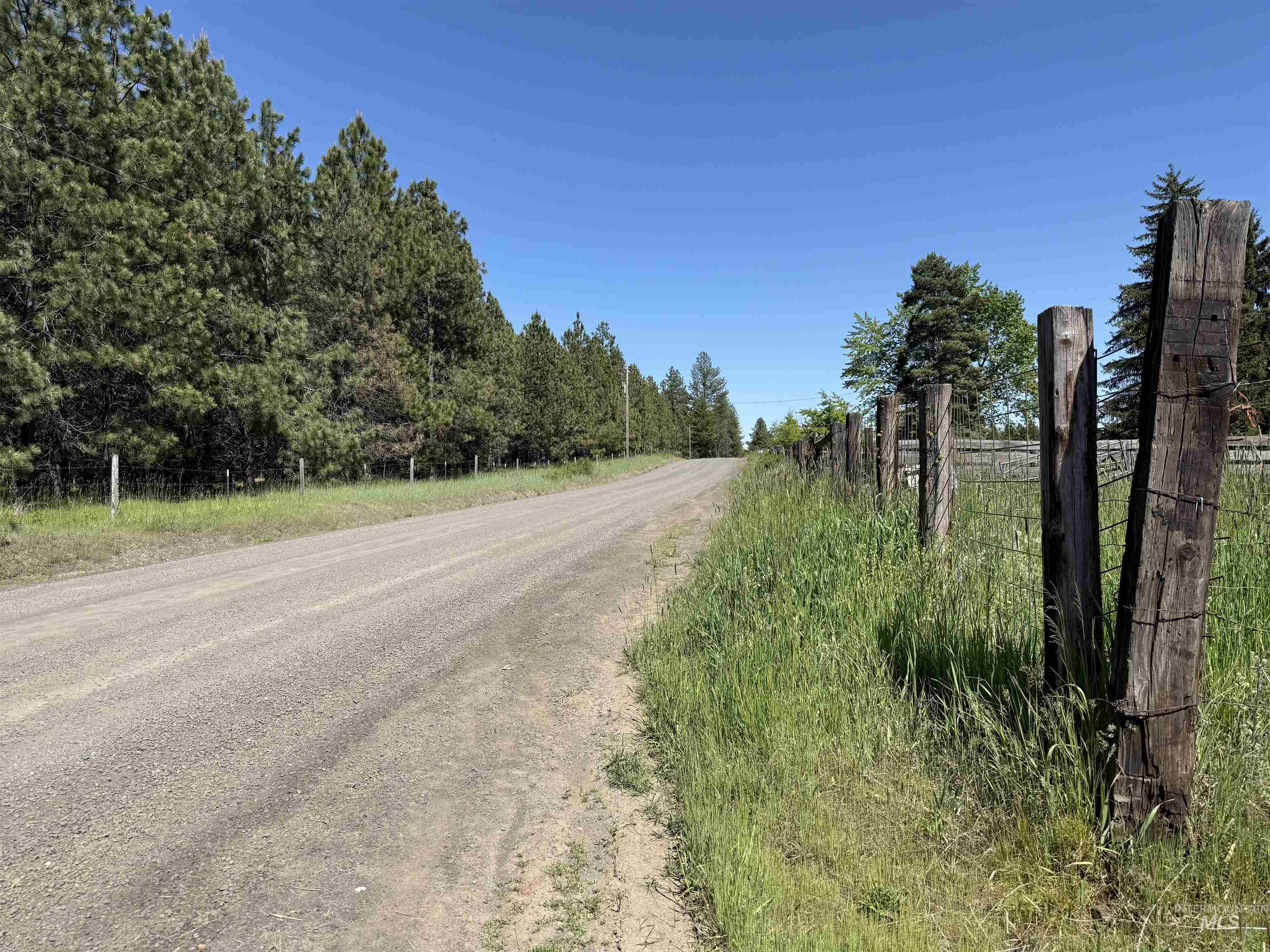 5656 Three Mile Road, Weippe, Idaho 83553, 2 Bedrooms, 2 Bathrooms, Residential For Sale, Price $499,000,MLS 98948544