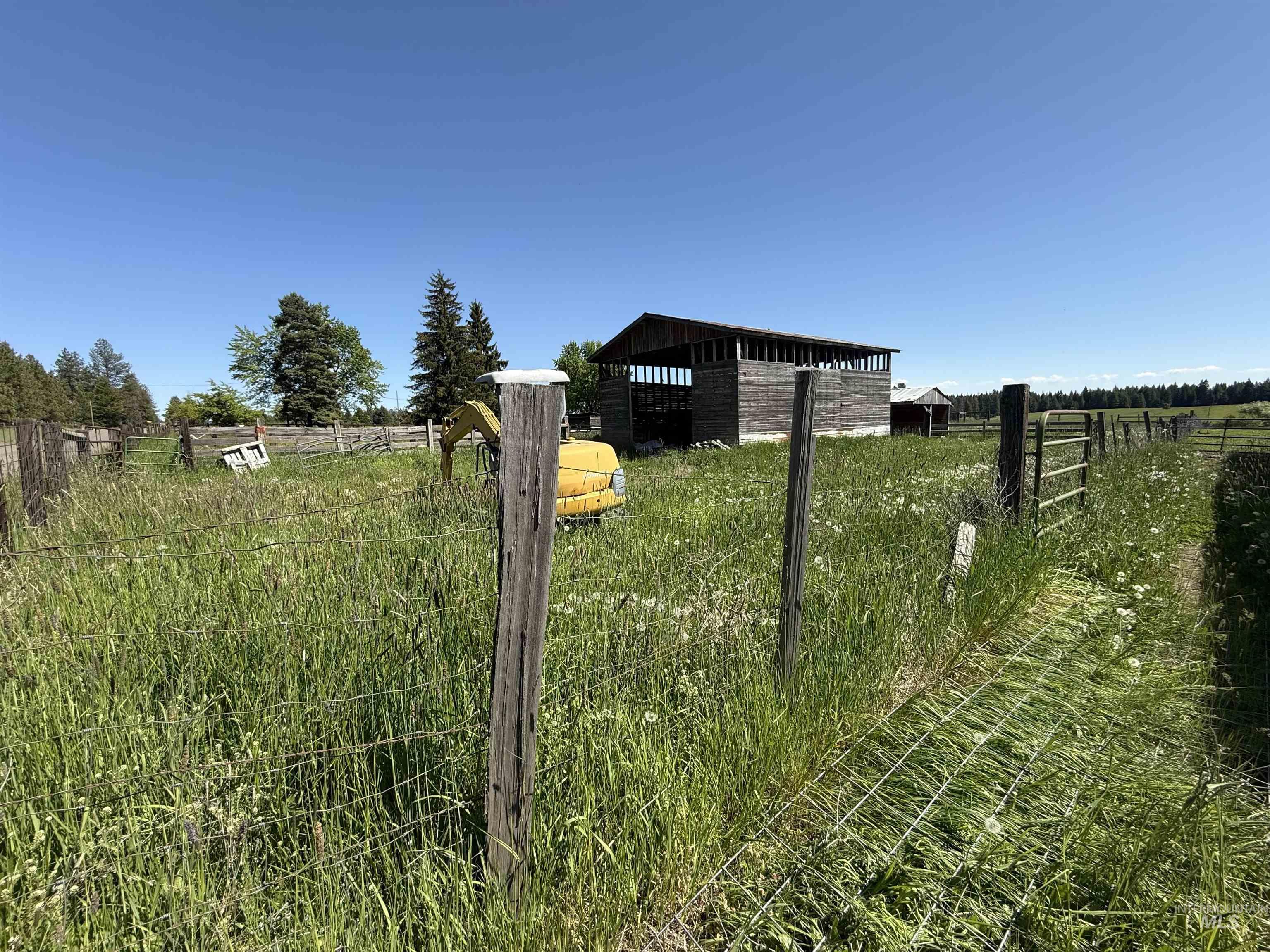 5656 Three Mile Road, Weippe, Idaho 83553, 2 Bedrooms, 2 Bathrooms, Residential For Sale, Price $499,000,MLS 98948544