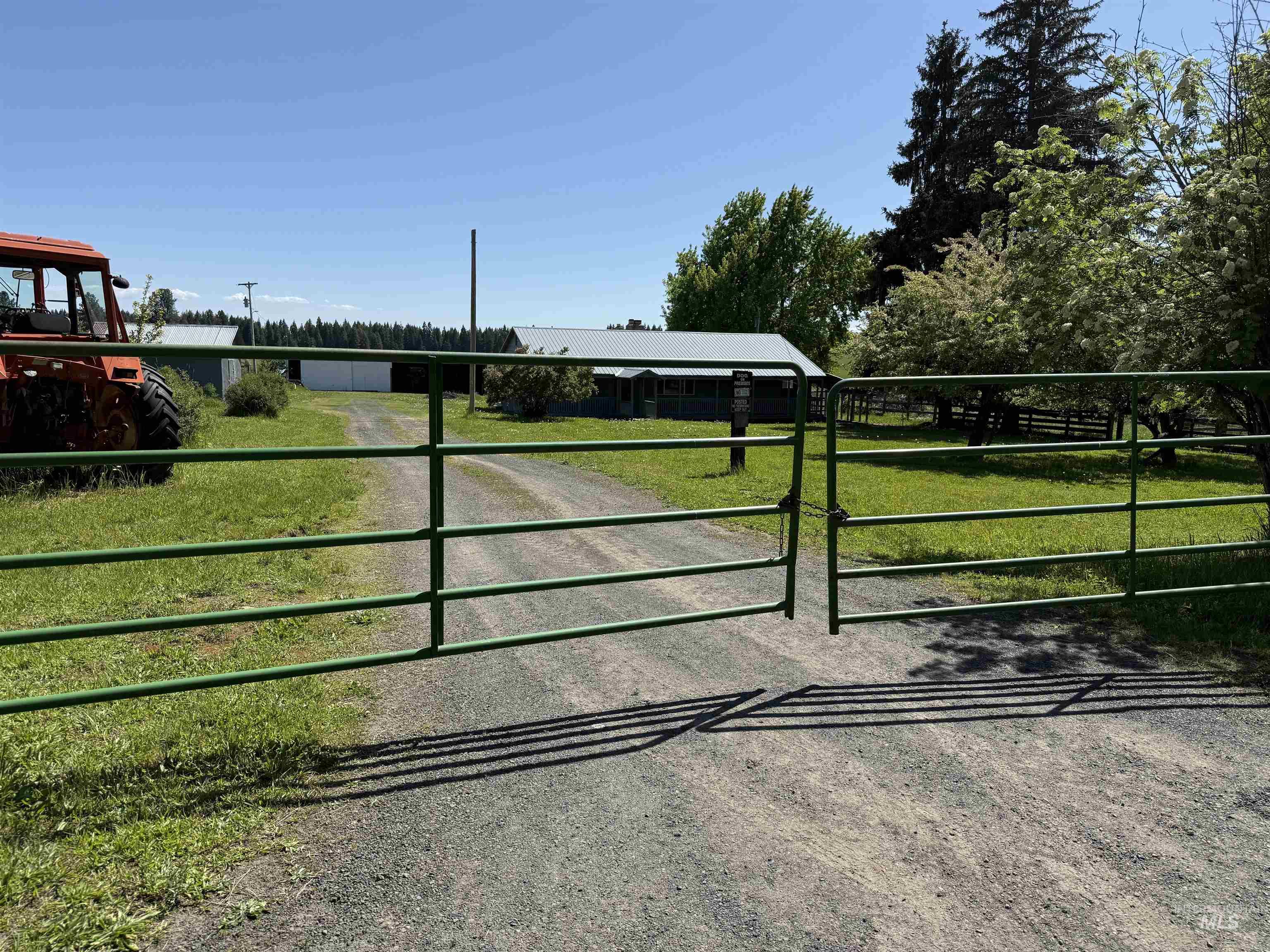 5656 Three Mile Road, Weippe, Idaho 83553, 2 Bedrooms, 2 Bathrooms, Residential For Sale, Price $499,000,MLS 98948544