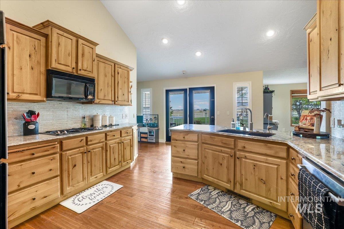 1801 E 3900 N, Buhl, Idaho 83316, 5 Bedrooms, 3 Bathrooms, Residential For Sale, Price $859,000,MLS 98948565