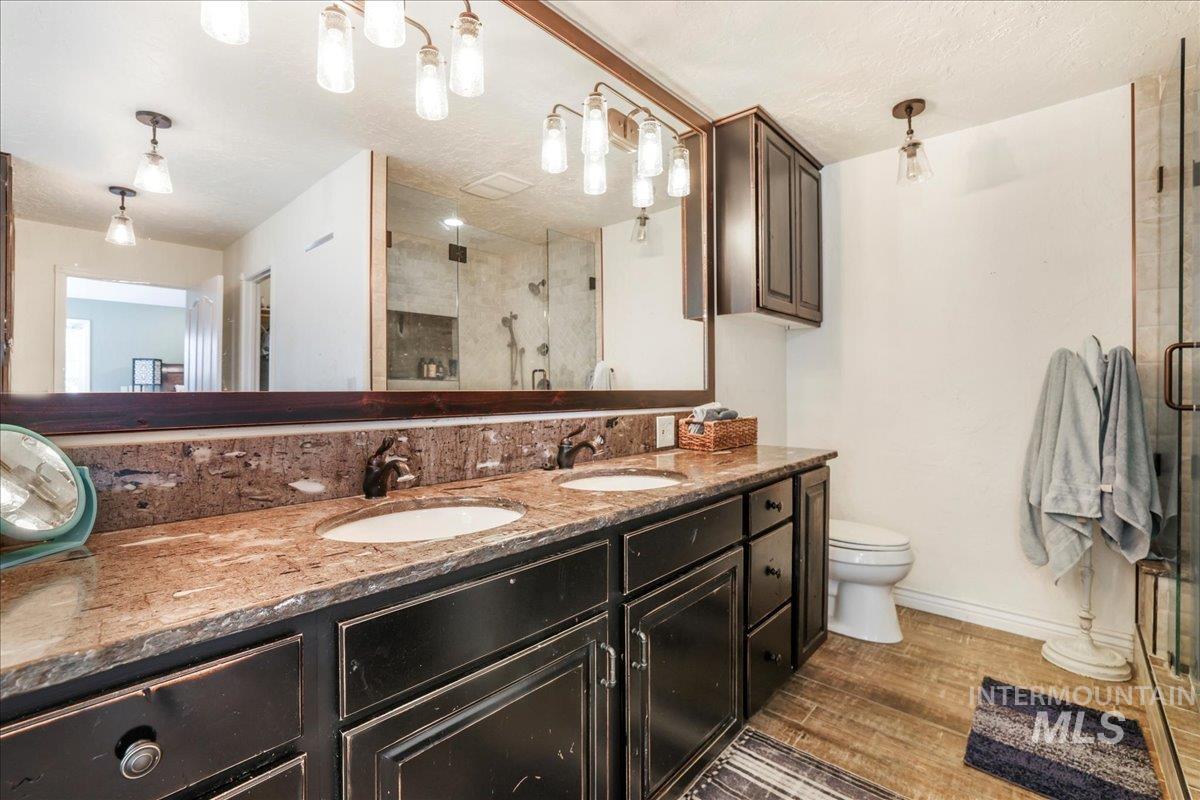 1801 E 3900 N, Buhl, Idaho 83316, 5 Bedrooms, 3 Bathrooms, Residential For Sale, Price $859,000,MLS 98948565