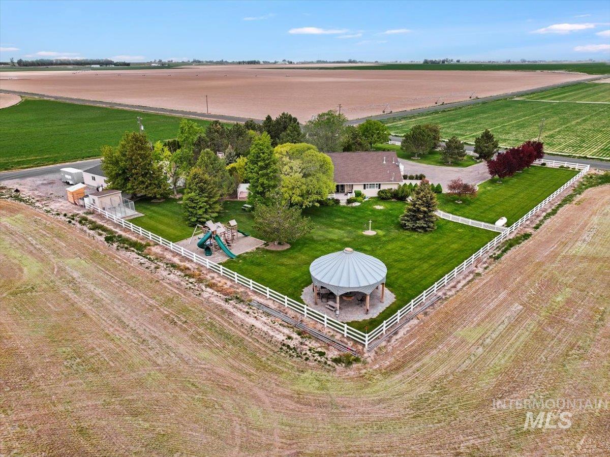 1801 E 3900 N, Buhl, Idaho 83316, 5 Bedrooms, 3 Bathrooms, Residential For Sale, Price $859,000,MLS 98948565